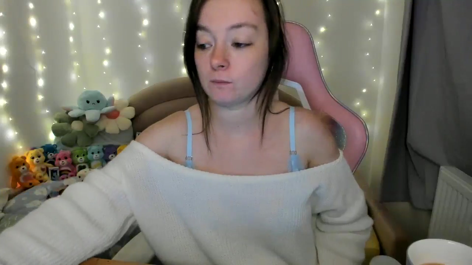 Gallery image thumbnail from JessieBear_'s myfreecams stream on, 10/12/2024, 20:14 image 2 of 20