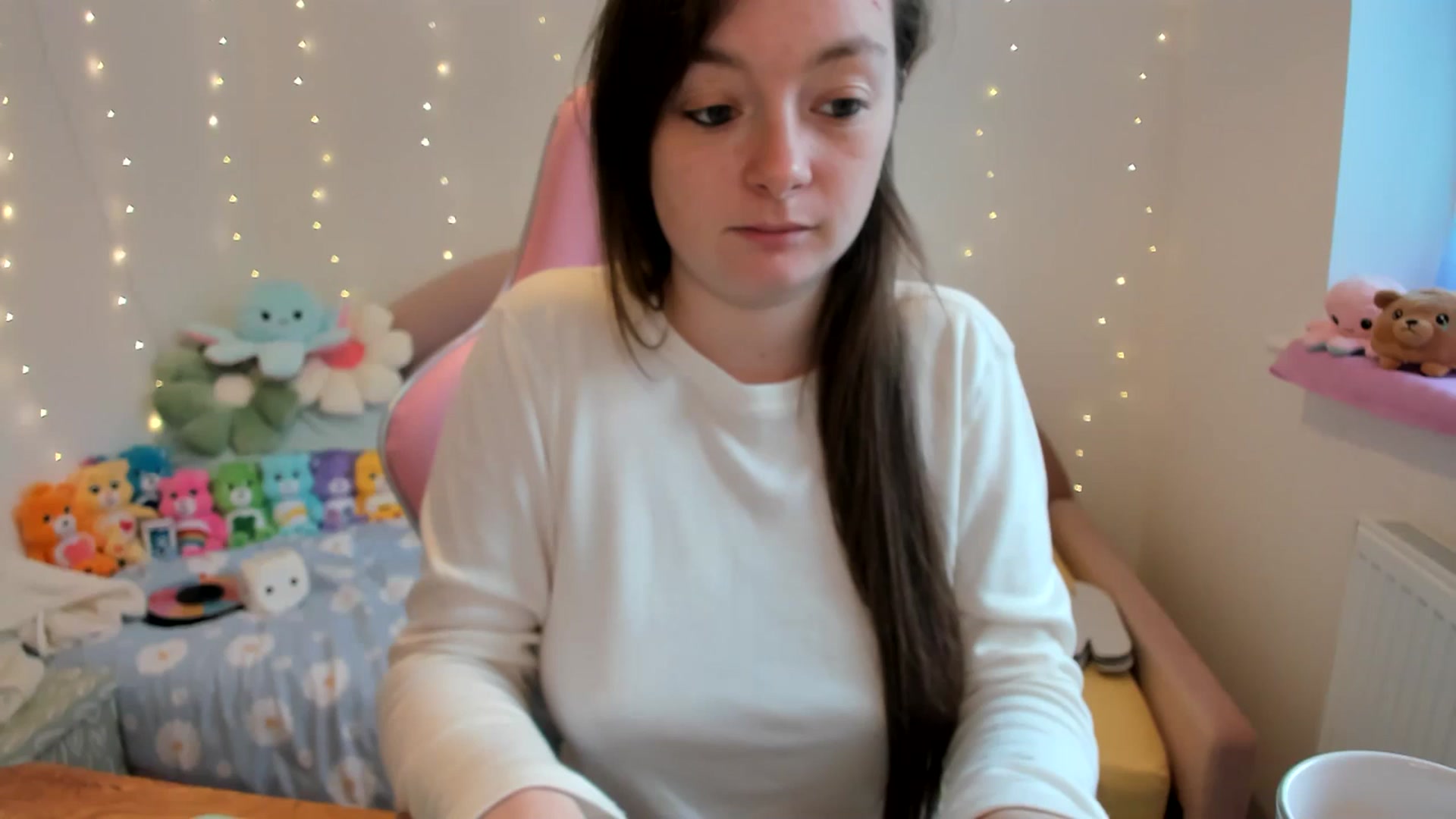 Gallery image thumbnail from JessieBear_'s myfreecams stream on, 10/15/2024, 14:53 image 1 of 20