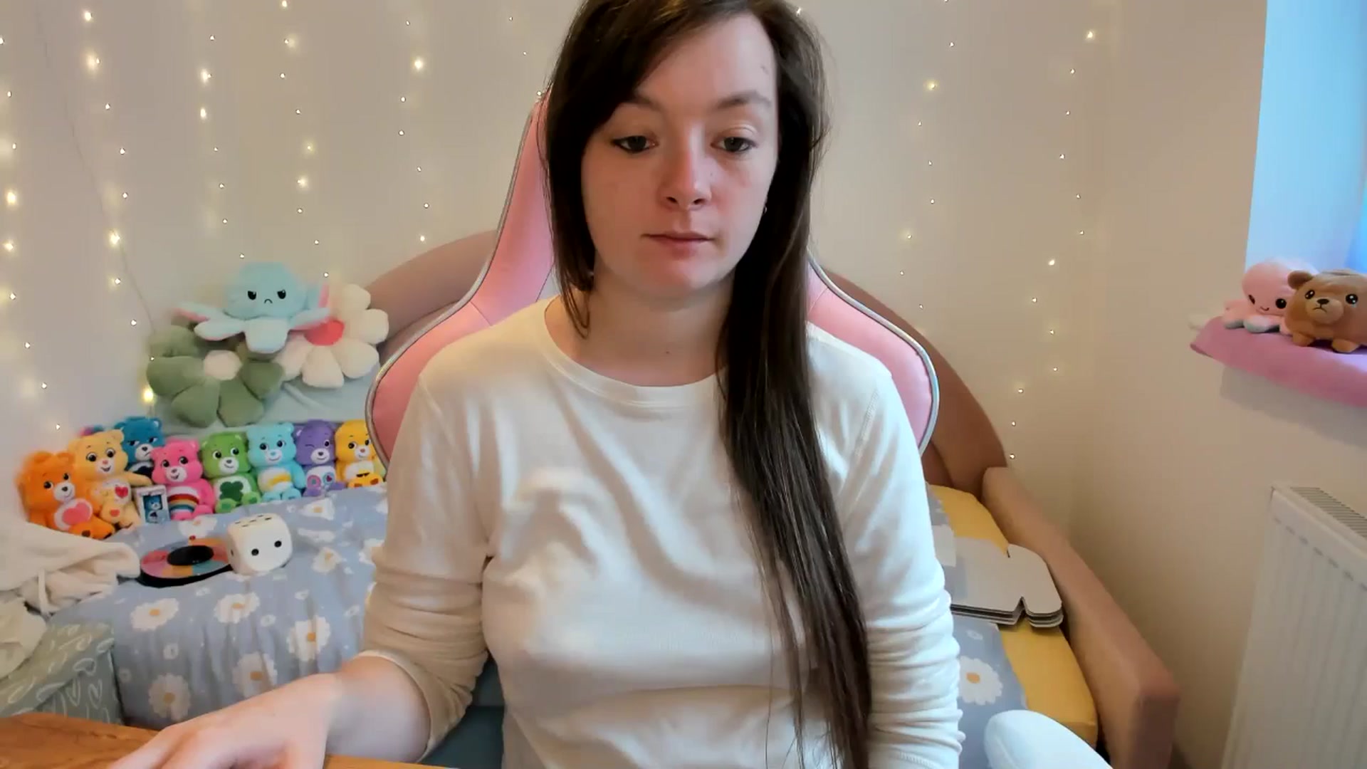 Gallery image thumbnail from JessieBear_'s myfreecams stream on, 10/15/2024, 14:53 image 12 of 20