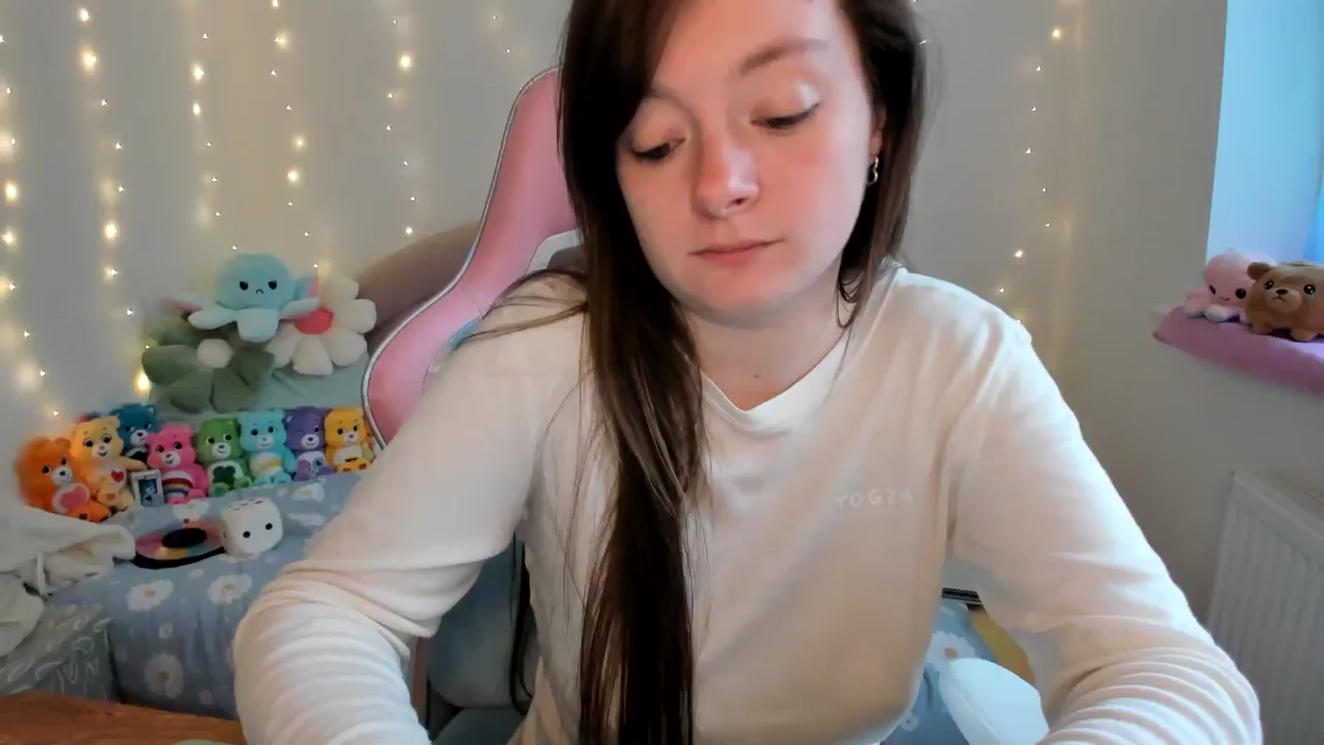 Gallery image thumbnail from JessieBear_'s myfreecams stream on, 10/15/2024, 15:29 image 14 of 20