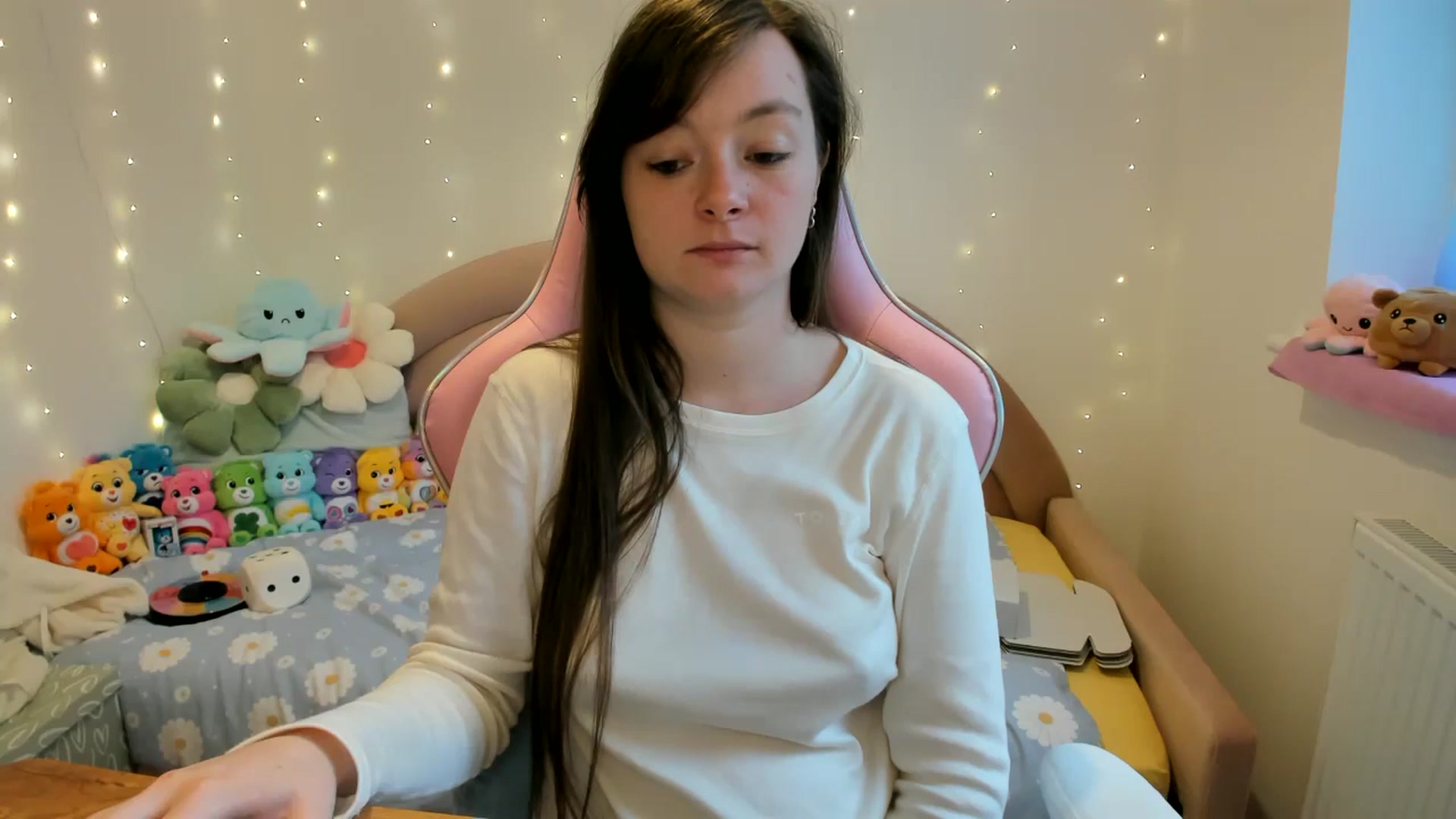 Gallery image thumbnail from JessieBear_'s myfreecams stream on, 10/15/2024, 15:29 image 2 of 20