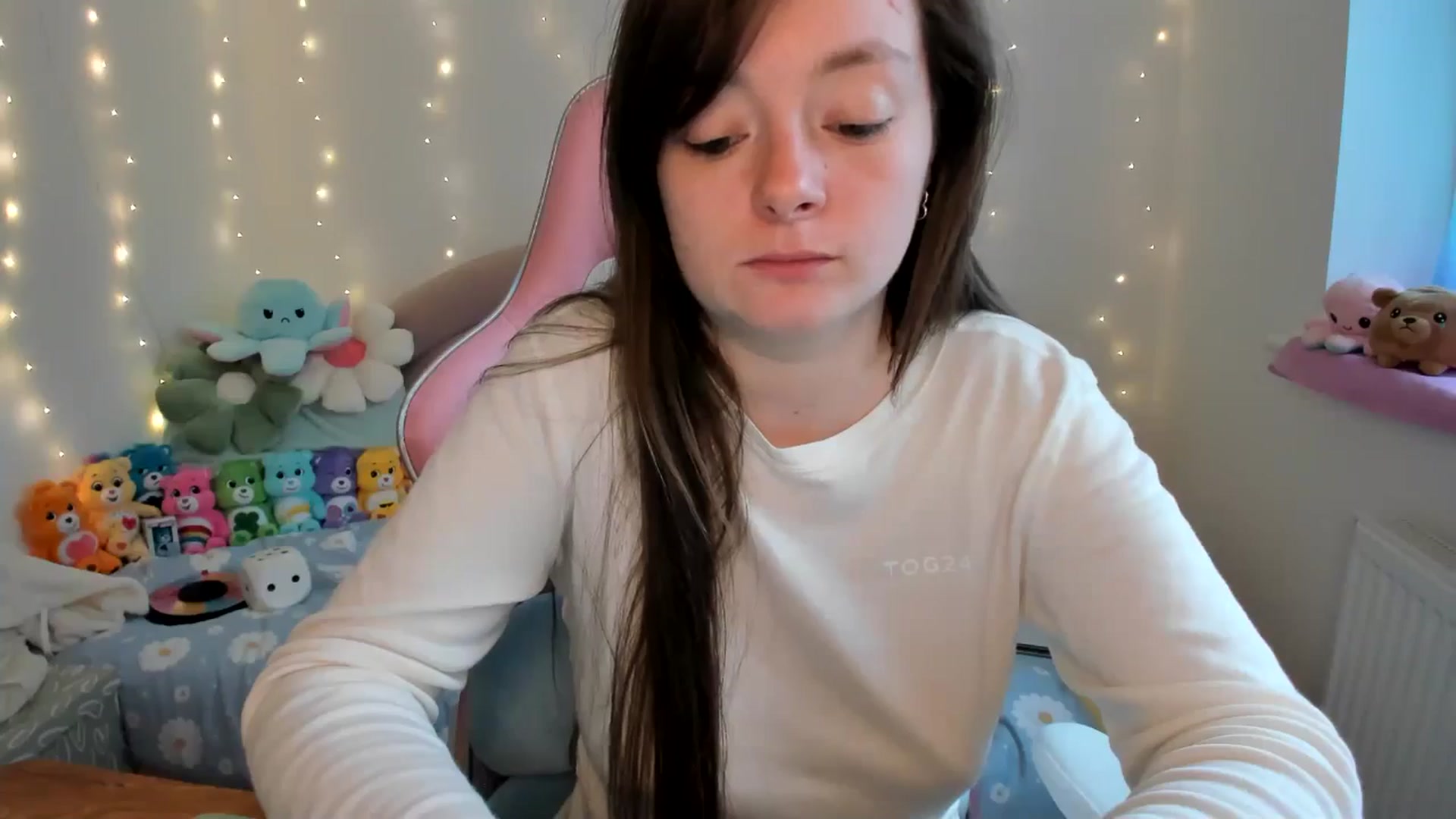 Gallery image thumbnail from JessieBear_'s myfreecams stream on, 10/15/2024, 15:29 image 17 of 20
