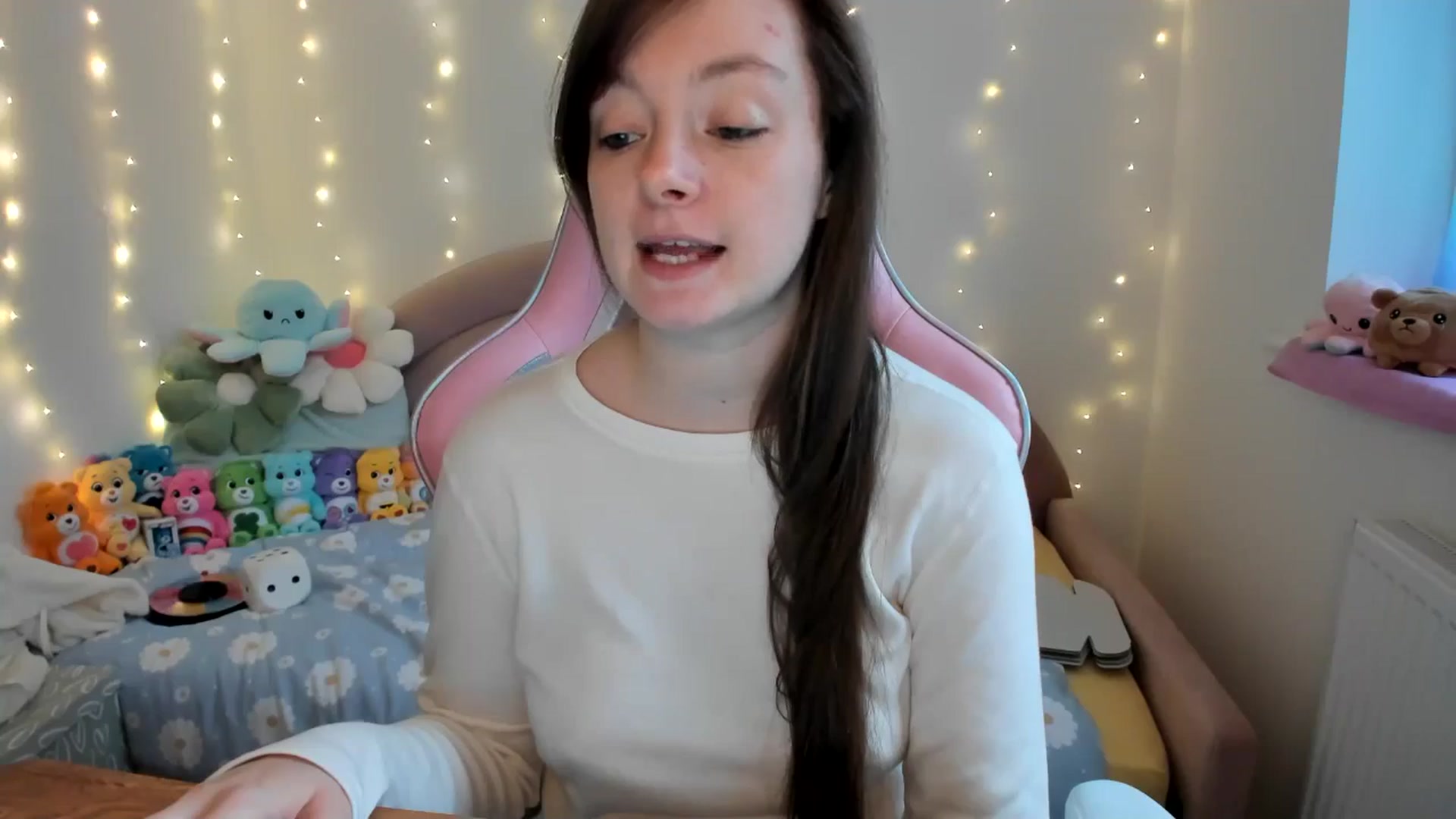 Gallery image thumbnail from JessieBear_'s myfreecams stream on, 10/15/2024, 16:54 image 16 of 20