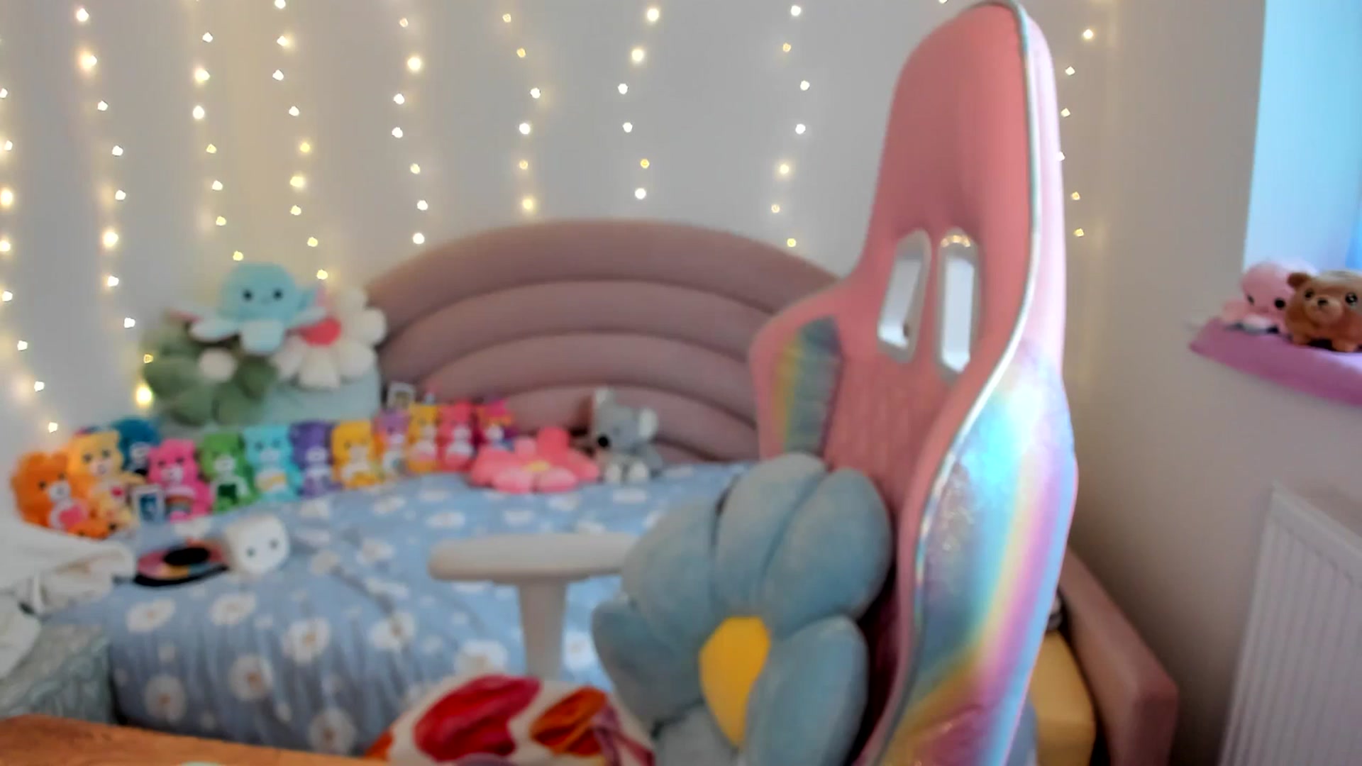 Gallery image thumbnail from JessieBear_'s myfreecams stream on, 10/15/2024, 16:54 image 9 of 20