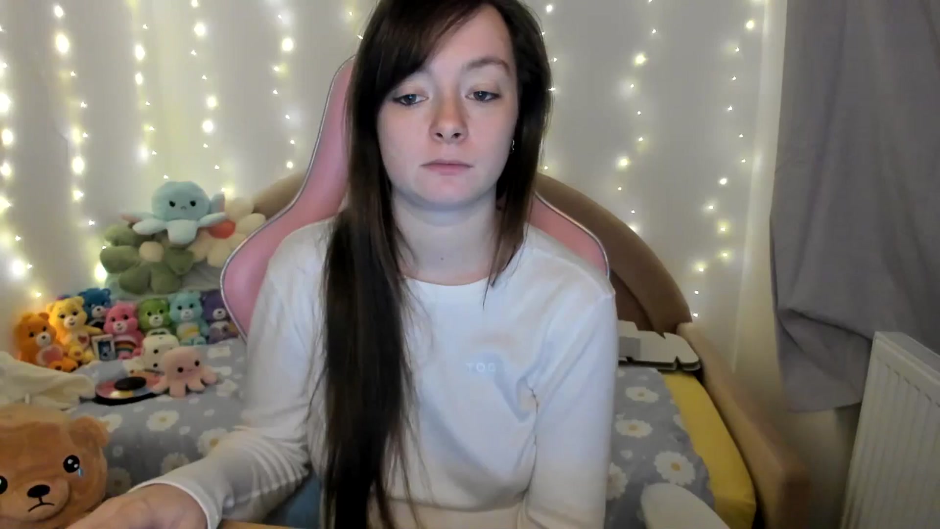 Gallery image thumbnail from JessieBear_'s myfreecams stream on, 10/15/2024, 17:30 image 9 of 20