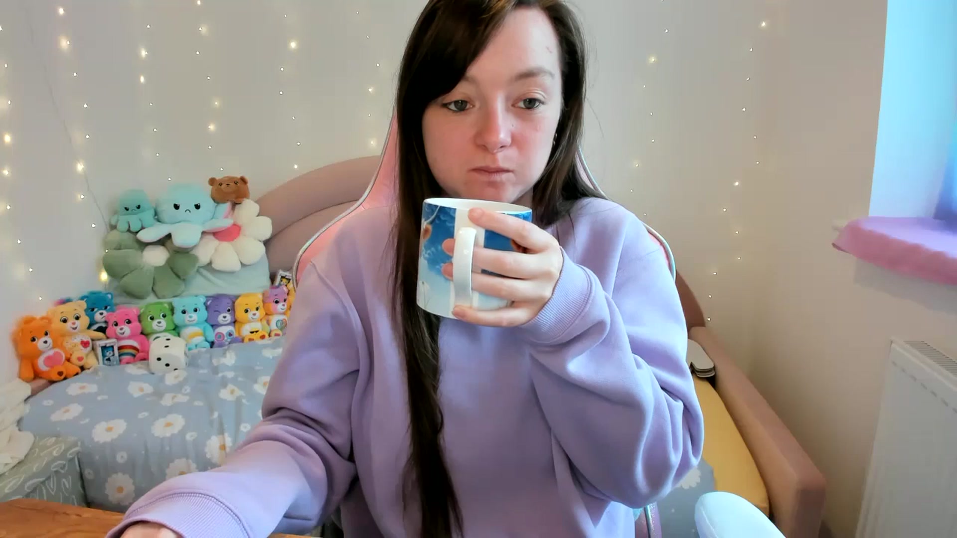 Gallery image thumbnail from JessieBear_'s myfreecams stream on, 10/18/2024, 14:20 image 11 of 20