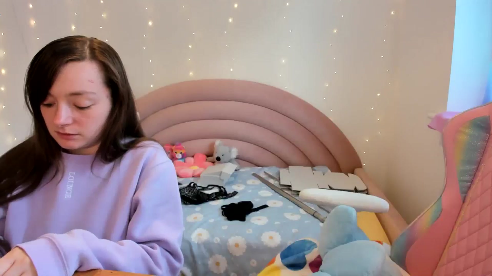 Gallery image thumbnail from JessieBear_'s myfreecams stream on, 10/18/2024, 14:20 image 12 of 20