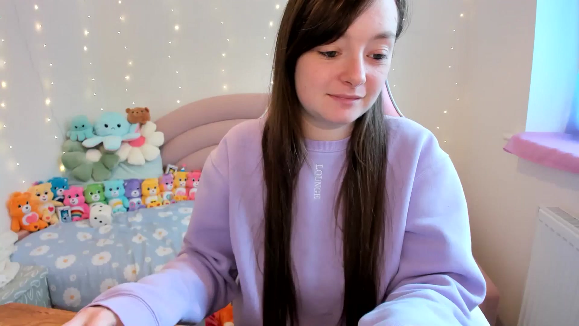 Gallery image thumbnail from JessieBear_'s myfreecams stream on, 10/18/2024, 14:20 image 4 of 20