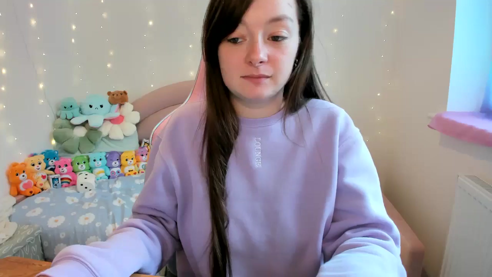 Gallery image thumbnail from JessieBear_'s myfreecams stream on, 10/18/2024, 14:20 image 9 of 20
