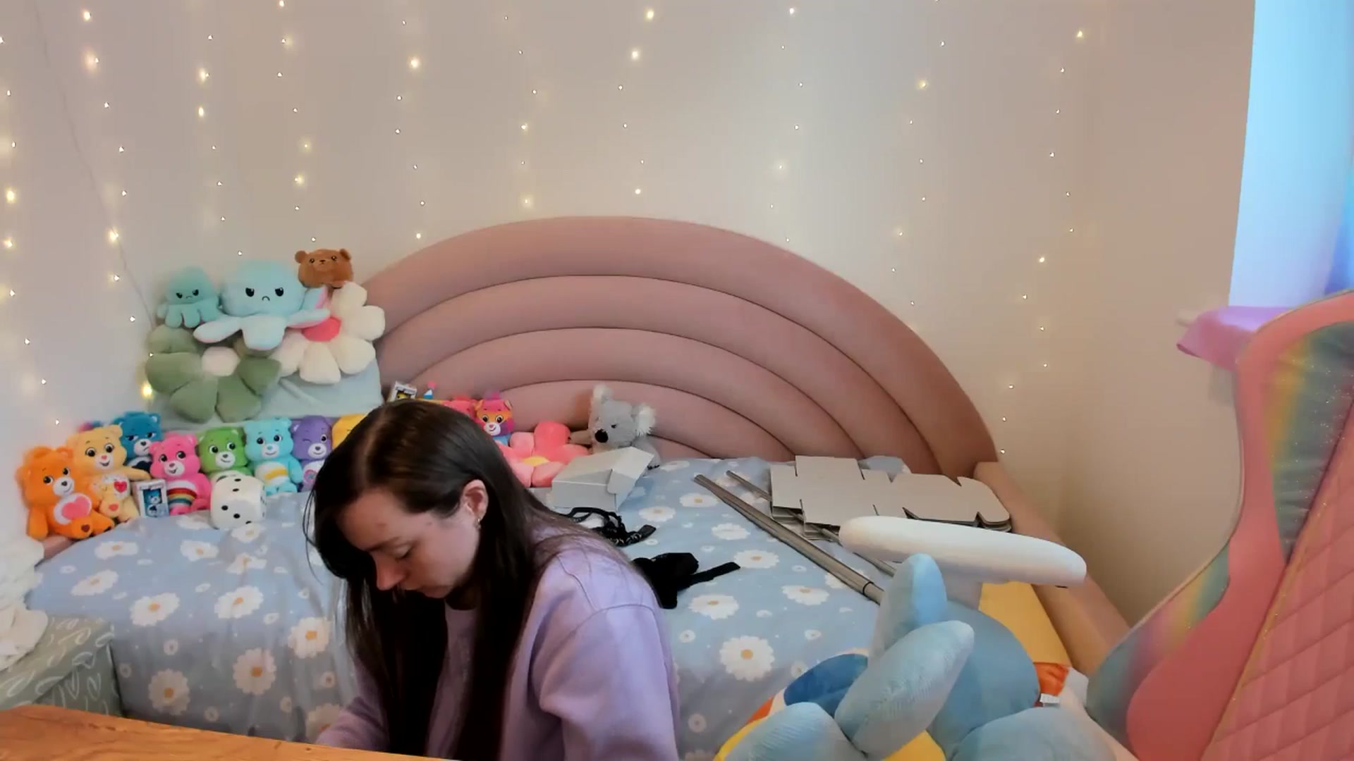 Gallery image thumbnail from JessieBear_'s myfreecams stream on, 10/18/2024, 14:20 image 13 of 20