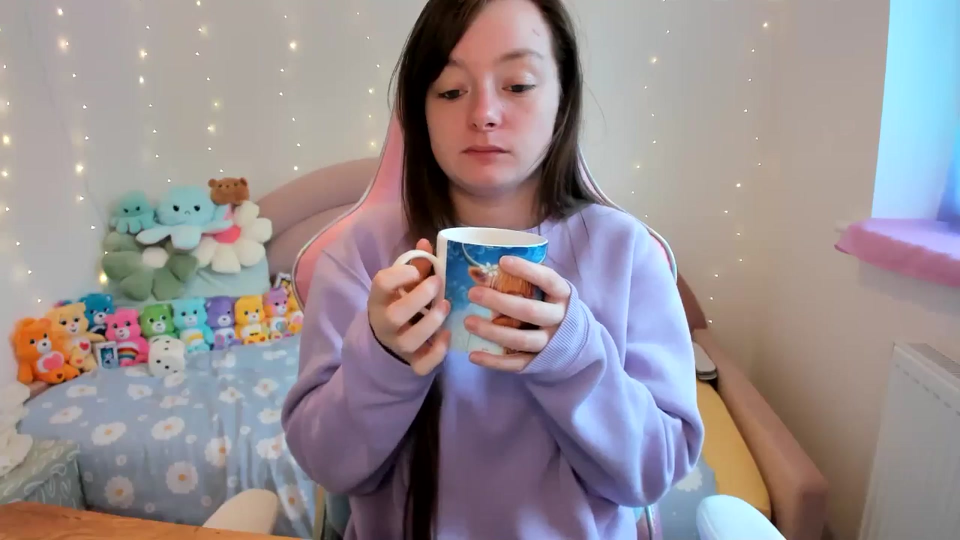 Gallery image thumbnail from JessieBear_'s myfreecams stream on, 10/18/2024, 14:20 image 8 of 20