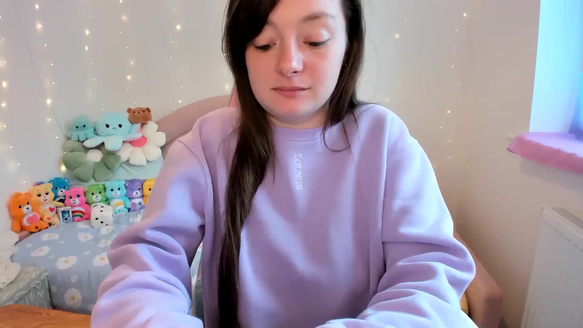 Gallery image thumbnail from JessieBear_'s myfreecams stream on, 10/18/2024, 14:20 image 7 of 20