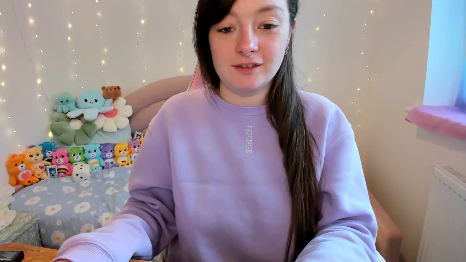 Gallery image thumbnail from JessieBear_'s myfreecams stream on, 10/18/2024, 14:20 image 19 of 20