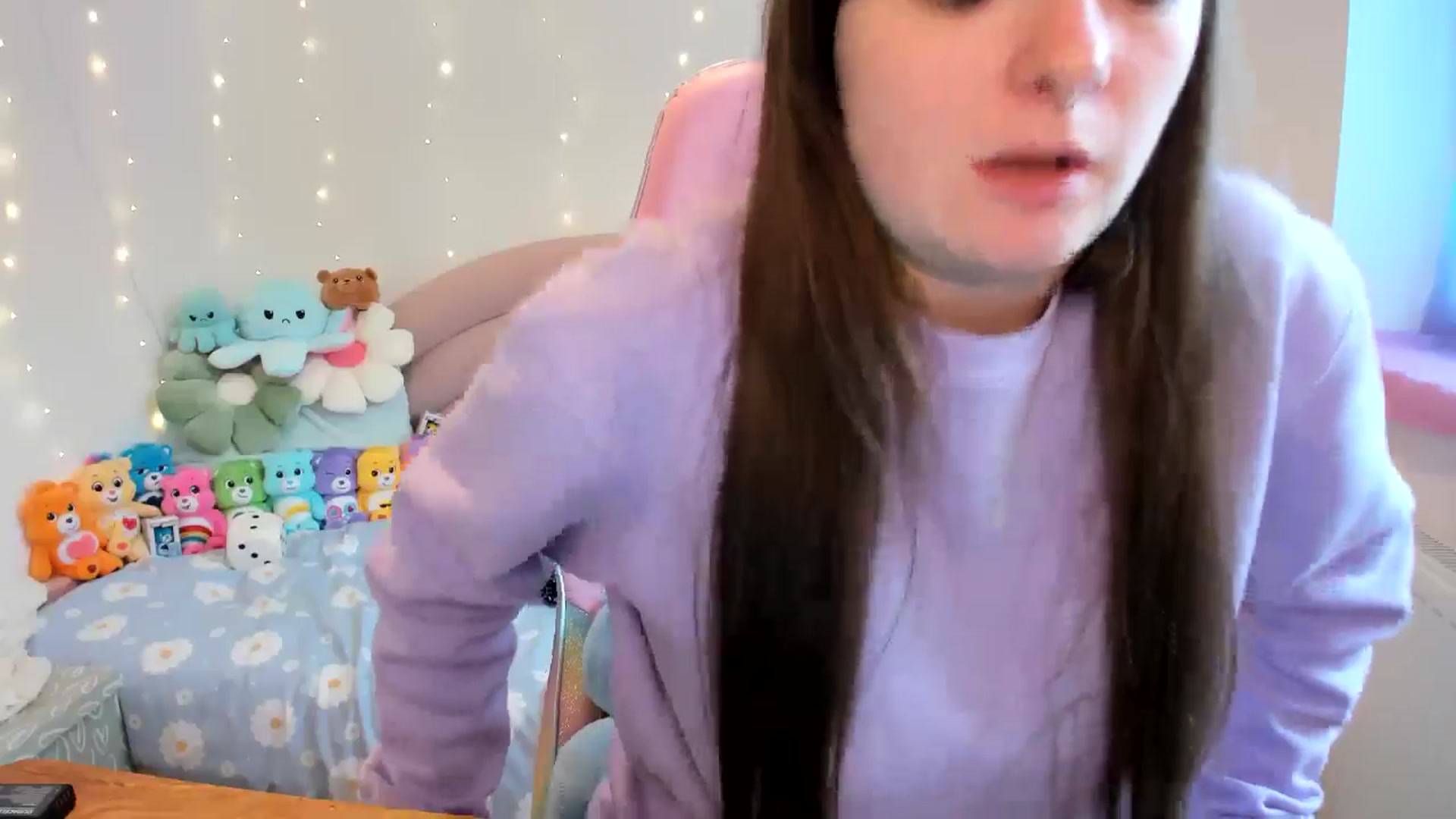 Gallery image thumbnail from JessieBear_'s myfreecams stream on, 10/18/2024, 14:20 image 14 of 20