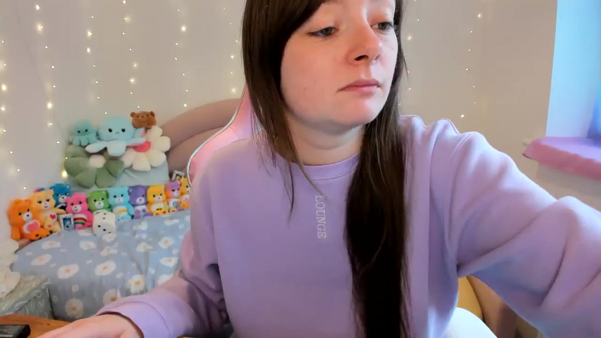 Gallery image thumbnail from JessieBear_'s myfreecams stream on, 10/18/2024, 15:00 image 7 of 20