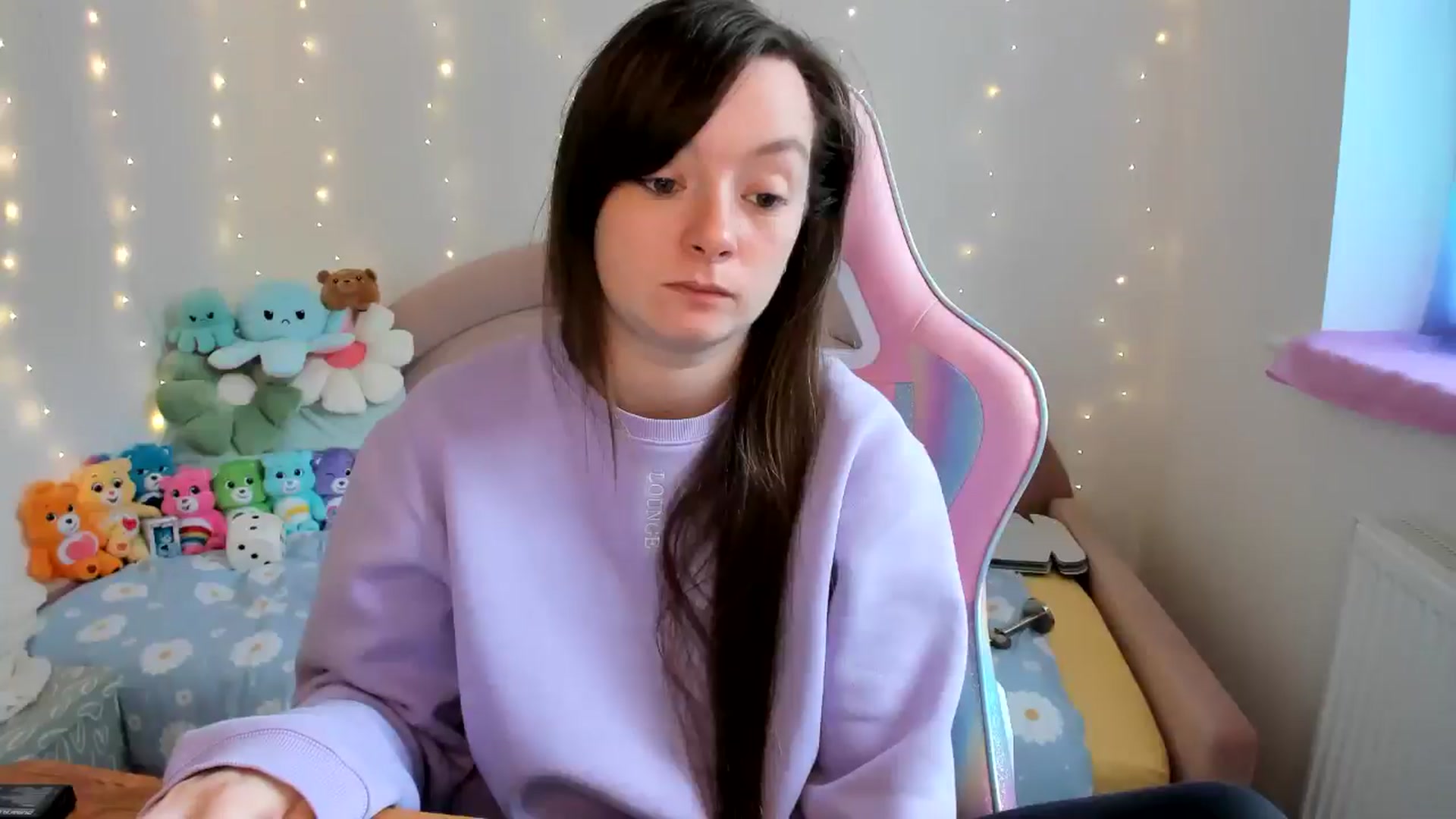Gallery image thumbnail from JessieBear_'s myfreecams stream on, 10/18/2024, 15:00 image 13 of 20