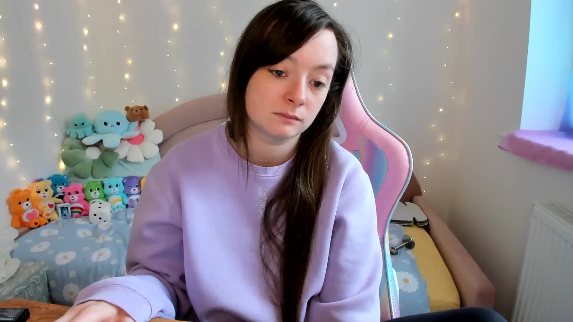 Gallery image thumbnail from JessieBear_'s myfreecams stream on, 10/18/2024, 15:00 image 12 of 20