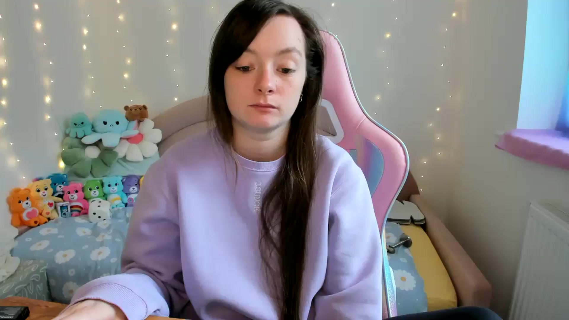 Gallery image thumbnail from JessieBear_'s myfreecams stream on, 10/18/2024, 15:00 image 15 of 20