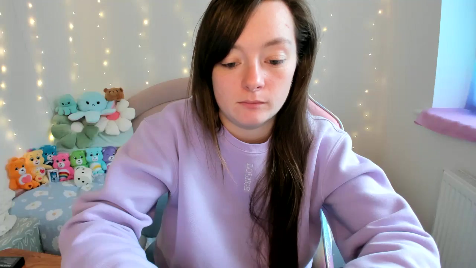 Gallery image thumbnail from JessieBear_'s myfreecams stream on, 10/18/2024, 15:00 image 19 of 20
