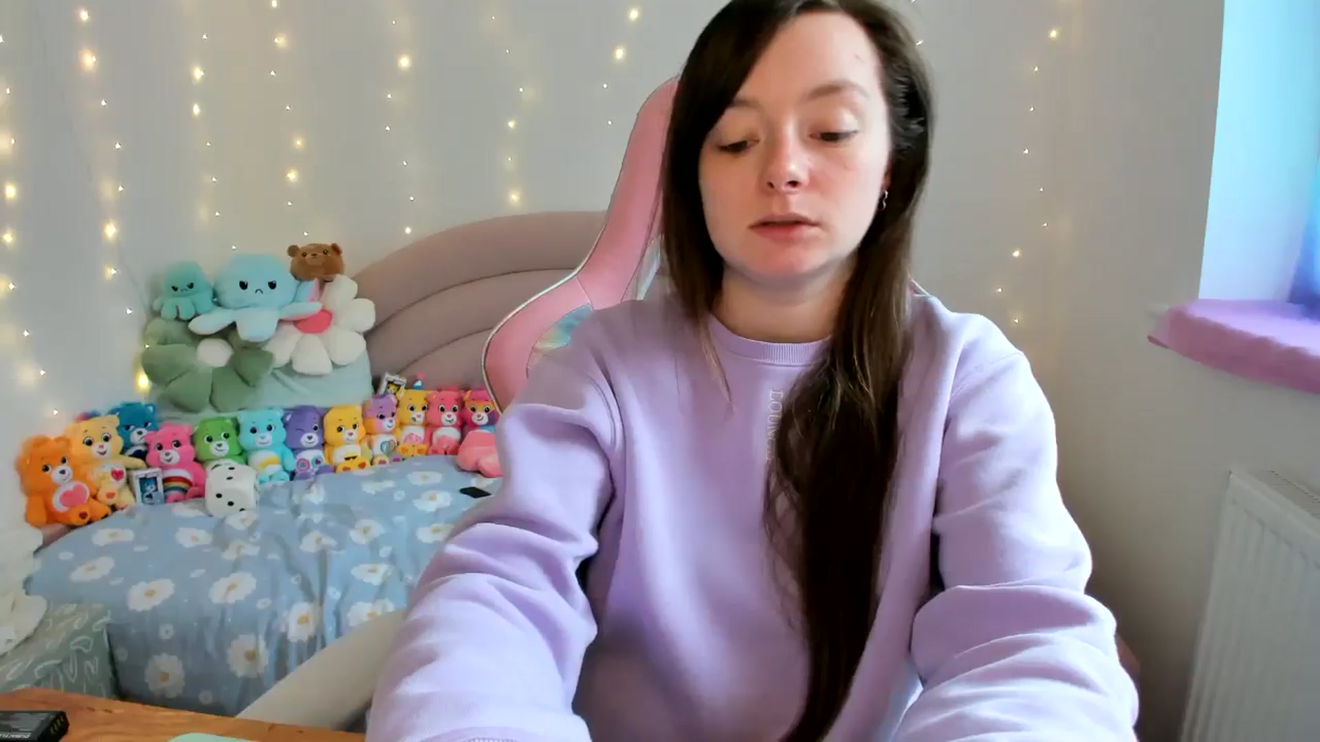 Gallery image thumbnail from JessieBear_'s myfreecams stream on, 10/18/2024, 15:00 image 9 of 20