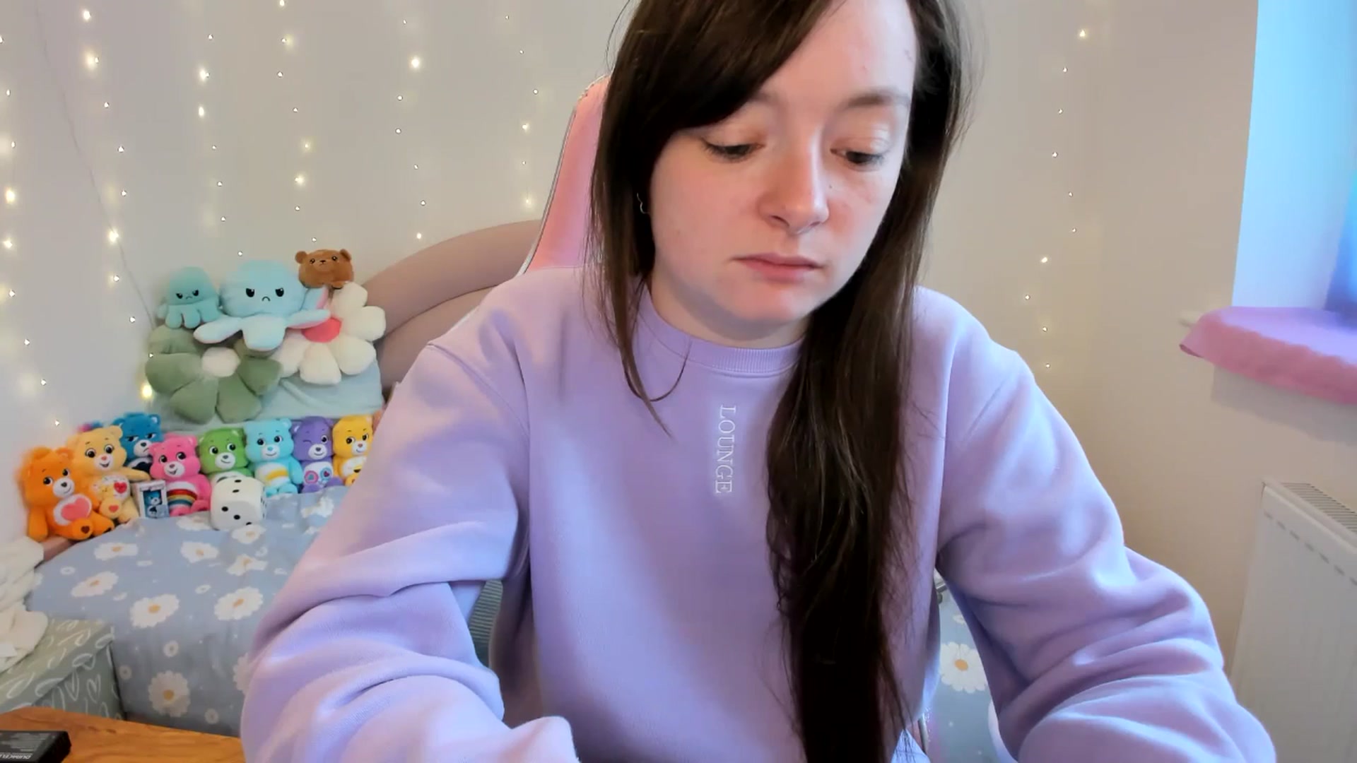 Gallery image thumbnail from JessieBear_'s myfreecams stream on, 10/18/2024, 15:00 image 4 of 20