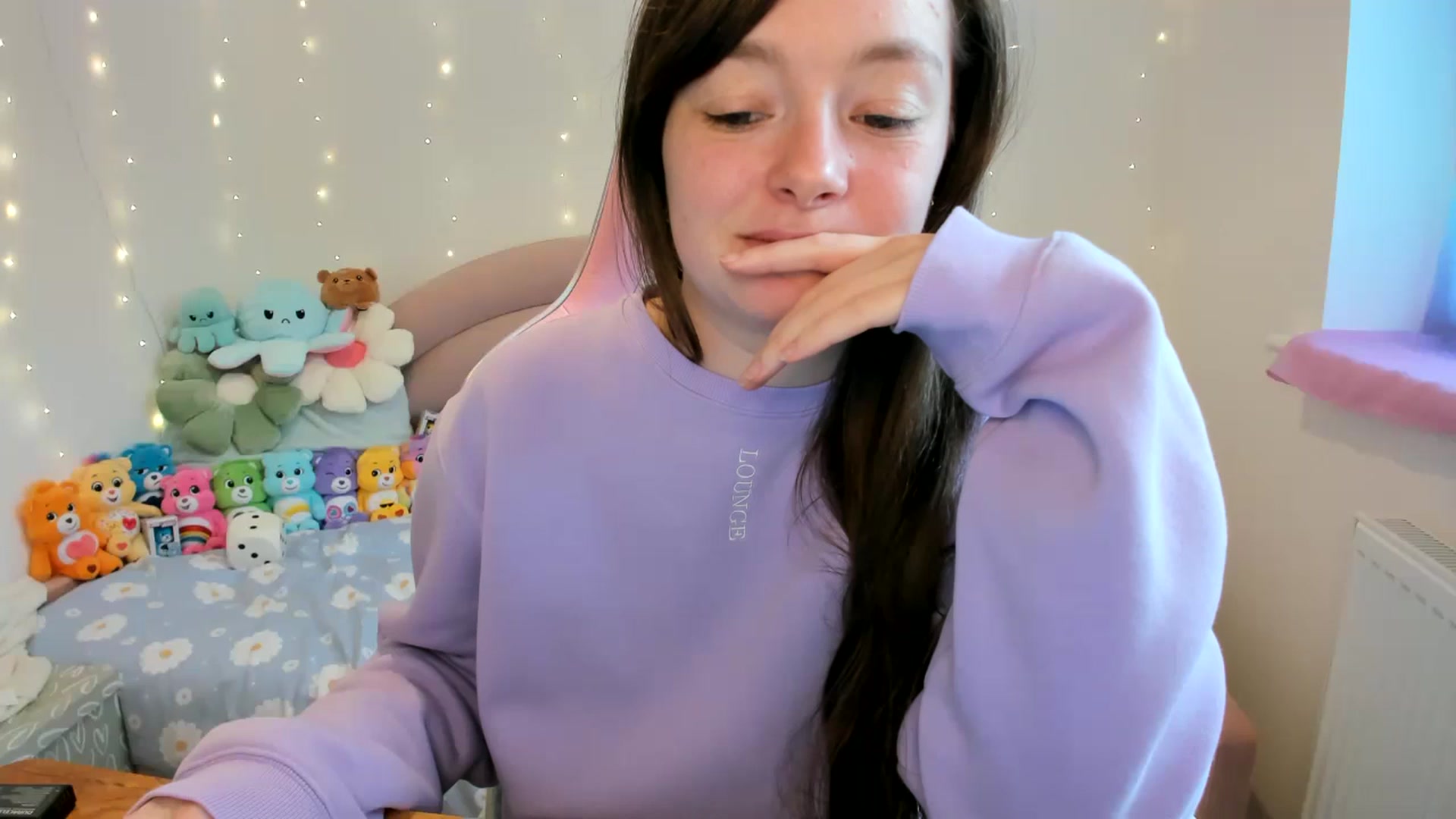 Gallery image thumbnail from JessieBear_'s myfreecams stream on, 10/18/2024, 15:00 image 1 of 20