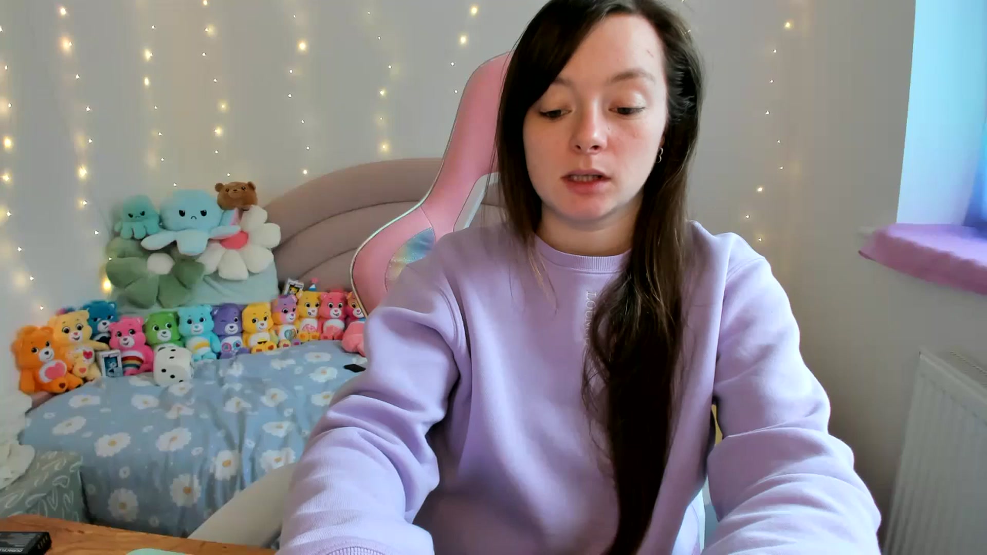 Gallery image thumbnail from JessieBear_'s myfreecams stream on, 10/18/2024, 15:00 image 10 of 20