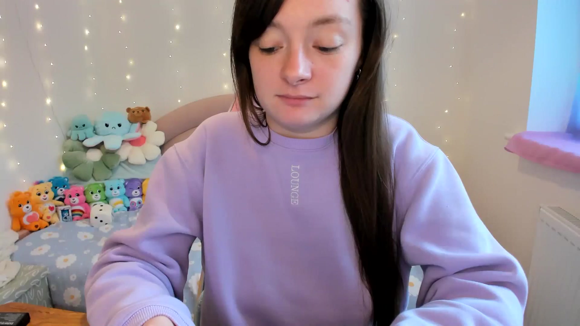 Gallery image thumbnail from JessieBear_'s myfreecams stream on, 10/18/2024, 15:00 image 2 of 20