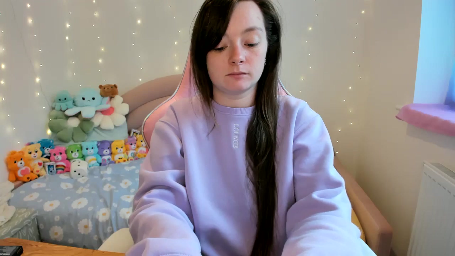 Gallery image thumbnail from JessieBear_'s myfreecams stream on, 10/18/2024, 15:00 image 8 of 20