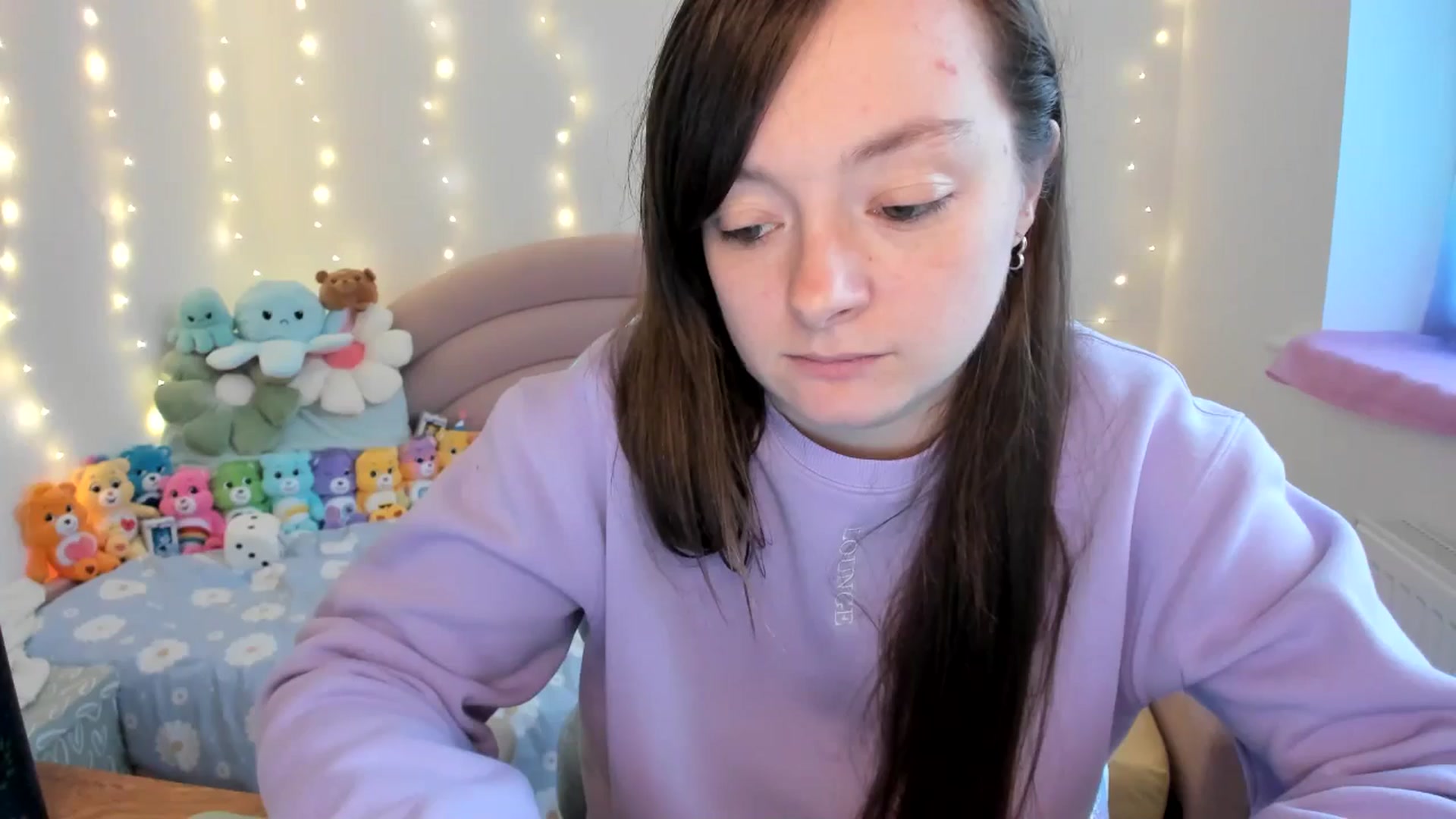 Gallery image thumbnail from JessieBear_'s myfreecams stream on, 10/18/2024, 16:58 image 16 of 20