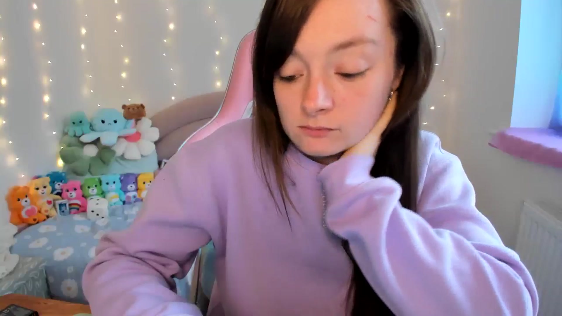 Gallery image thumbnail from JessieBear_'s myfreecams stream on, 10/18/2024, 16:58 image 6 of 20
