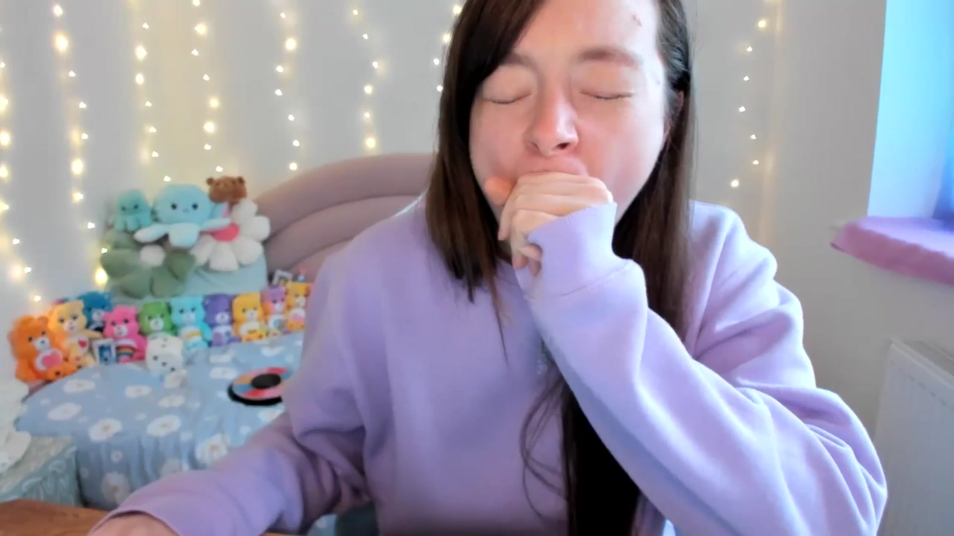 Gallery image thumbnail from JessieBear_'s myfreecams stream on, 10/18/2024, 16:58 image 12 of 20