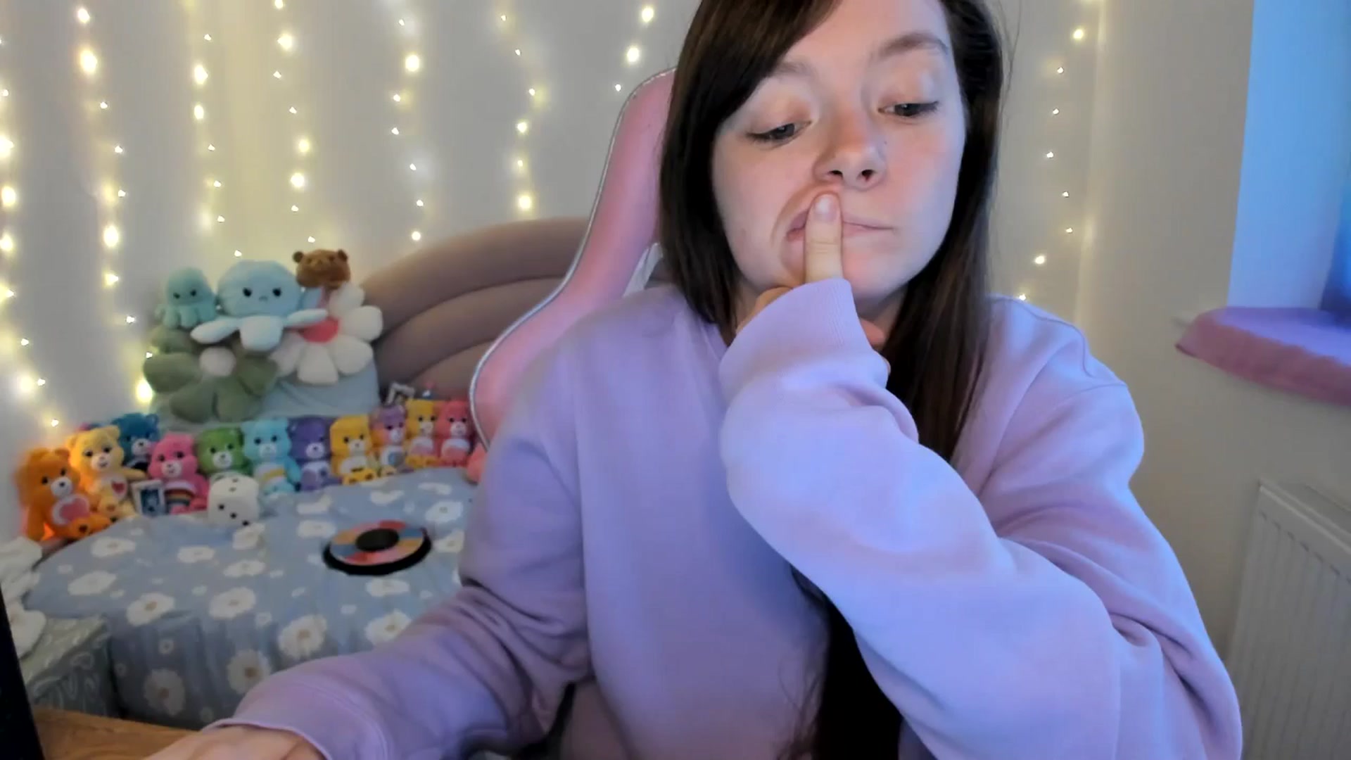 Gallery image thumbnail from JessieBear_'s myfreecams stream on, 10/18/2024, 16:58 image 20 of 20