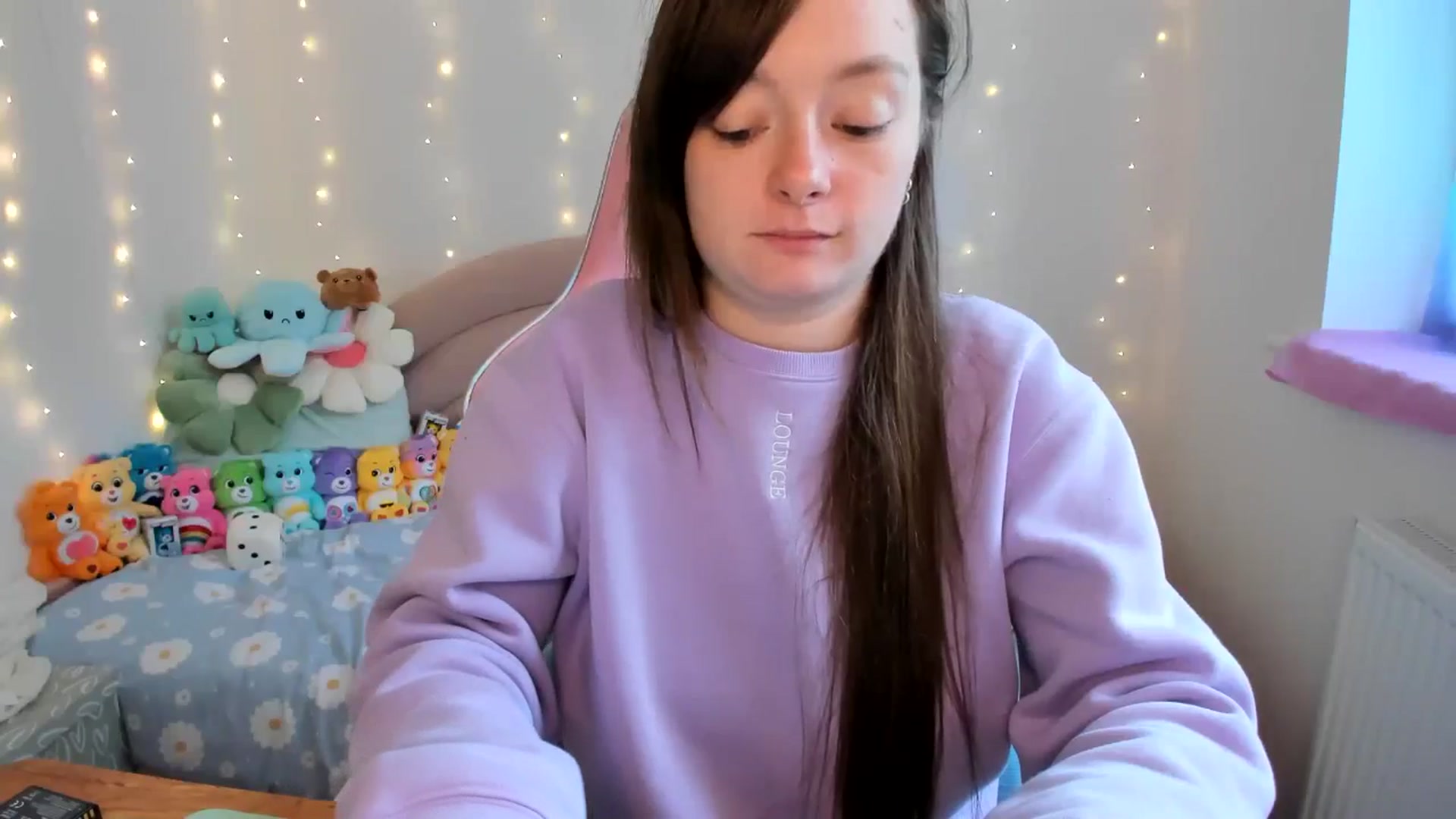 Gallery image thumbnail from JessieBear_'s myfreecams stream on, 10/18/2024, 16:58 image 4 of 20