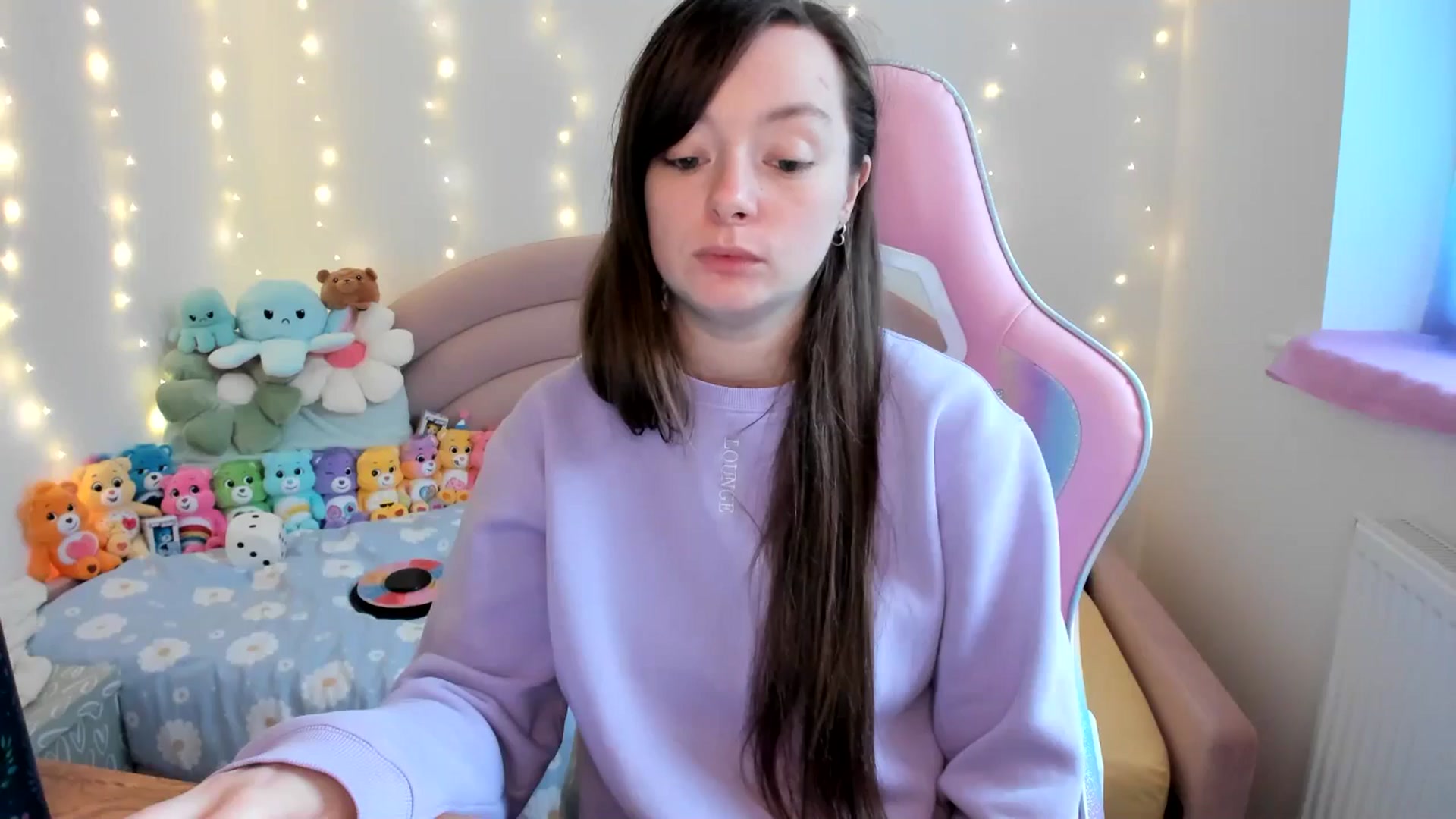 Gallery image thumbnail from JessieBear_'s myfreecams stream on, 10/18/2024, 16:58 image 15 of 20