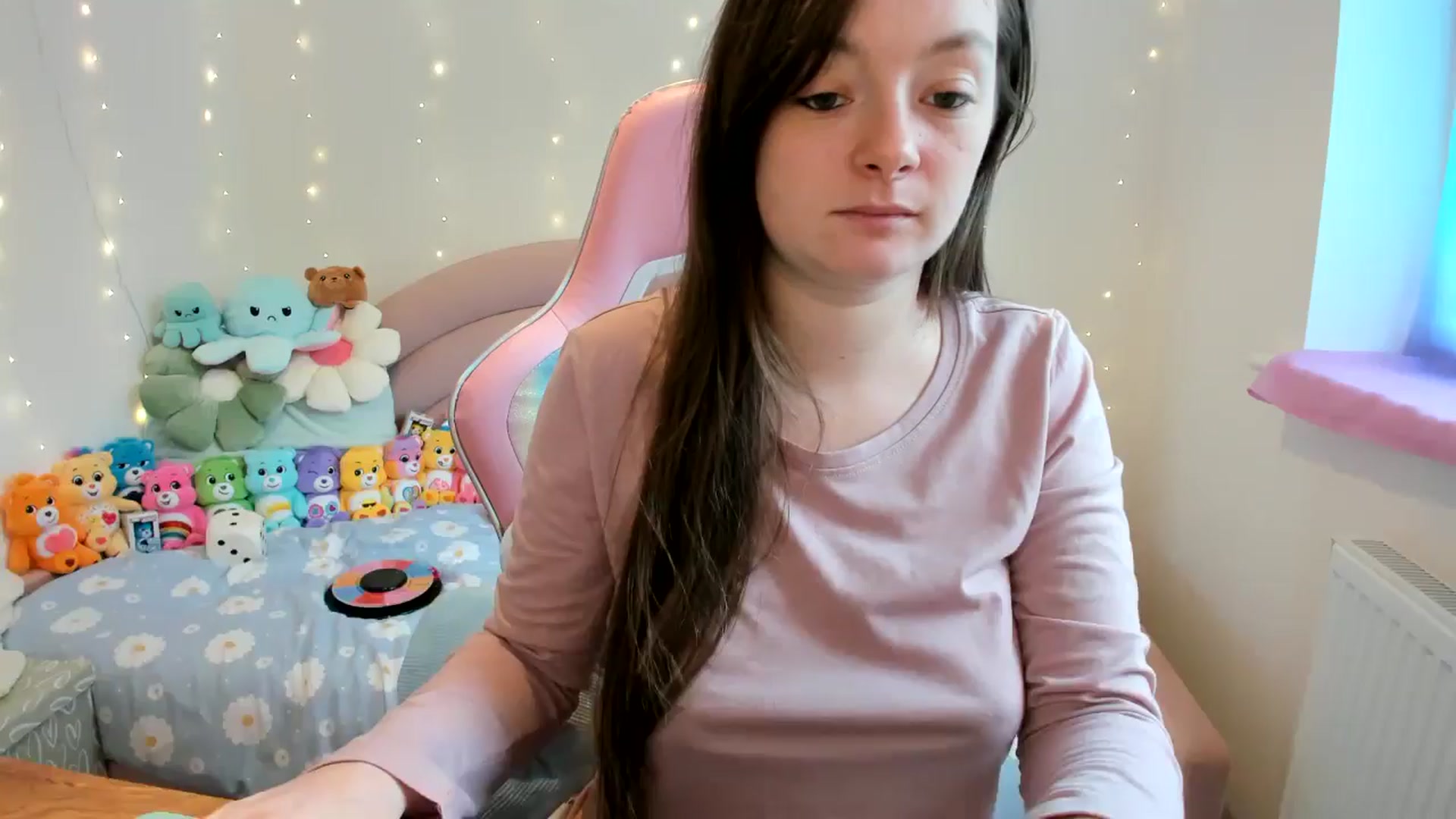 Gallery image thumbnail from JessieBear_'s myfreecams stream on, 10/21/2024, 17:00 image 1 of 20