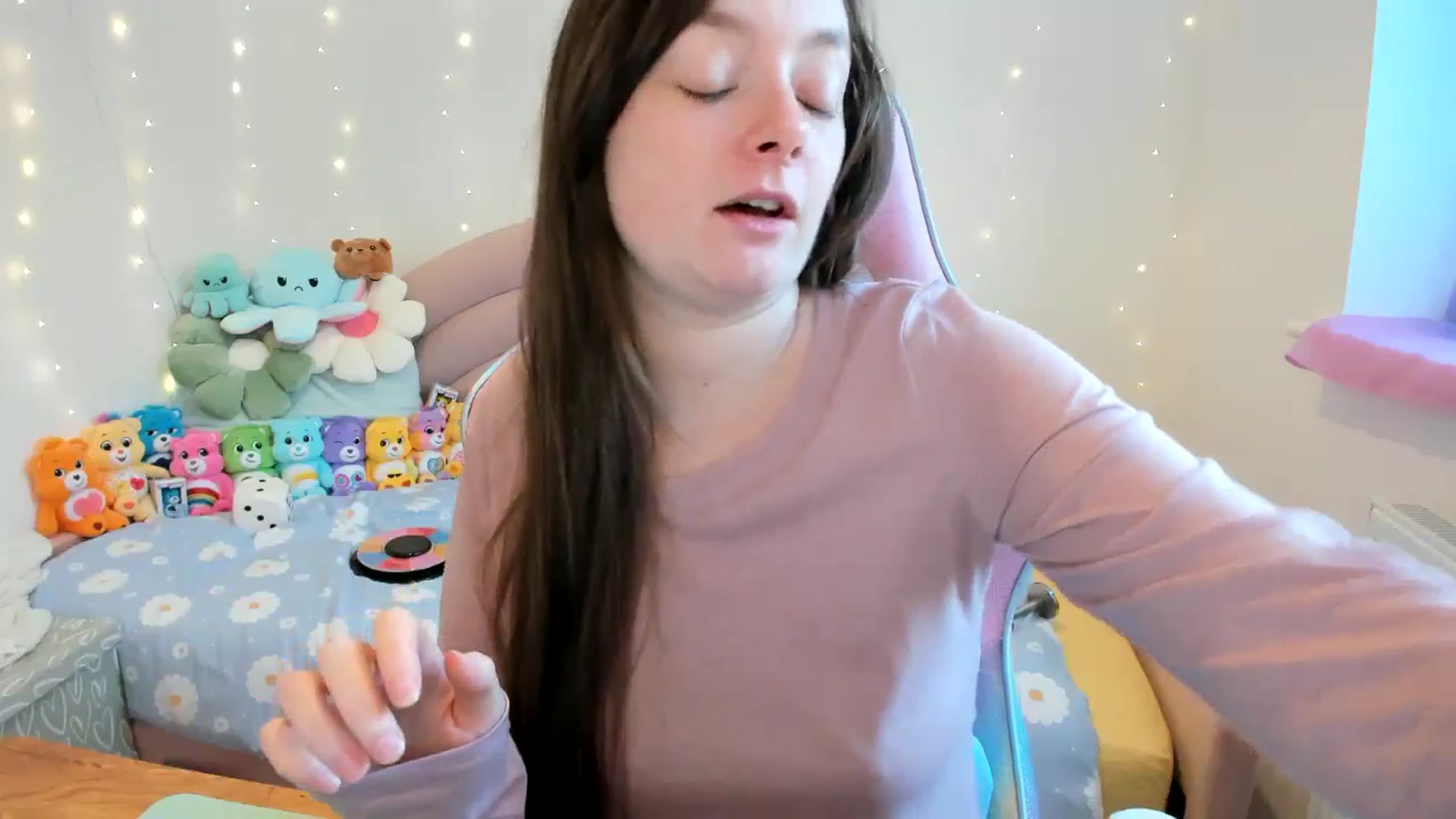 Gallery image thumbnail from JessieBear_'s myfreecams stream on, 10/21/2024, 17:00 image 14 of 20