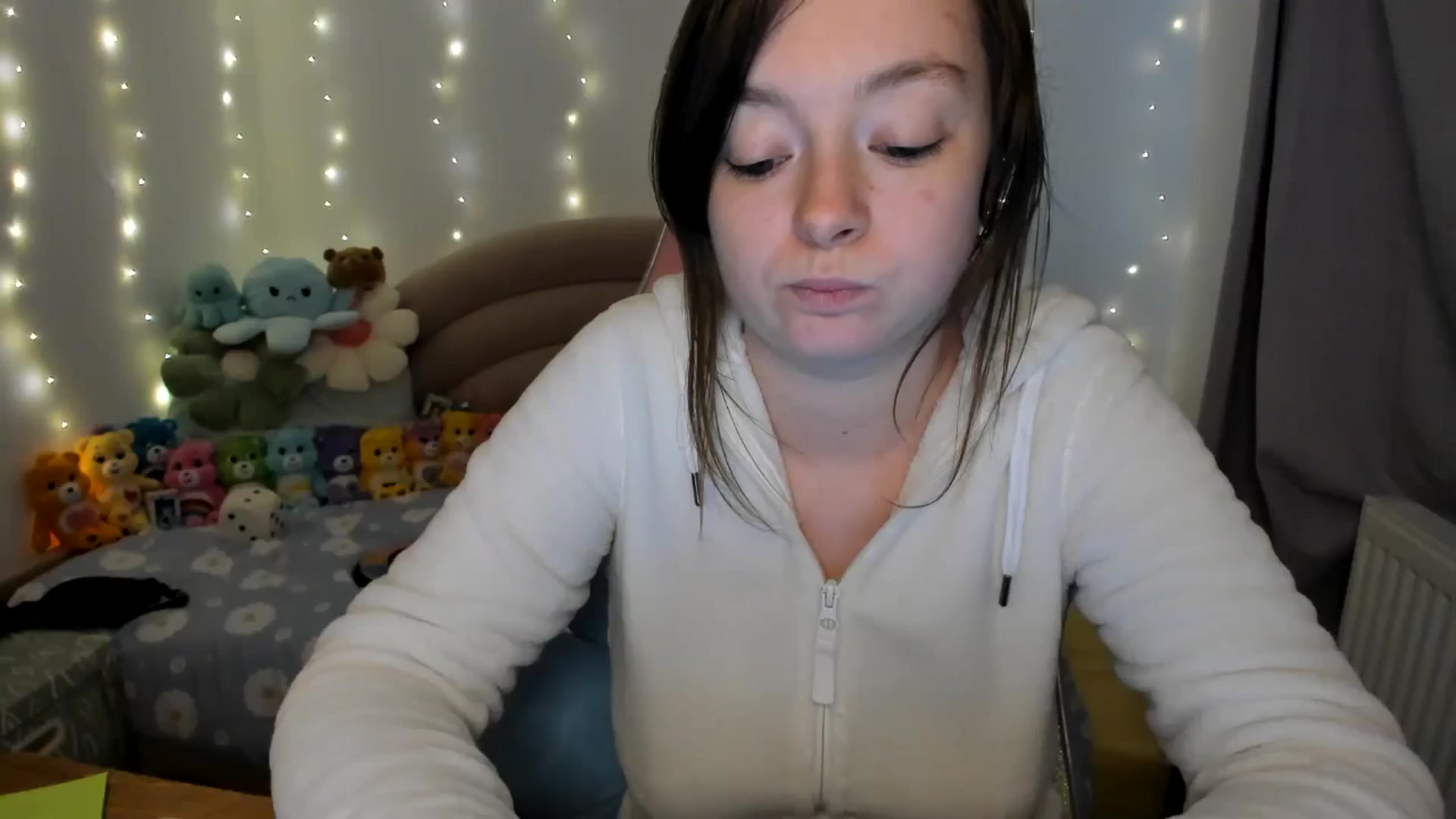 Gallery image thumbnail from JessieBear_'s myfreecams stream on, 10/23/2024, 16:21 image 20 of 20