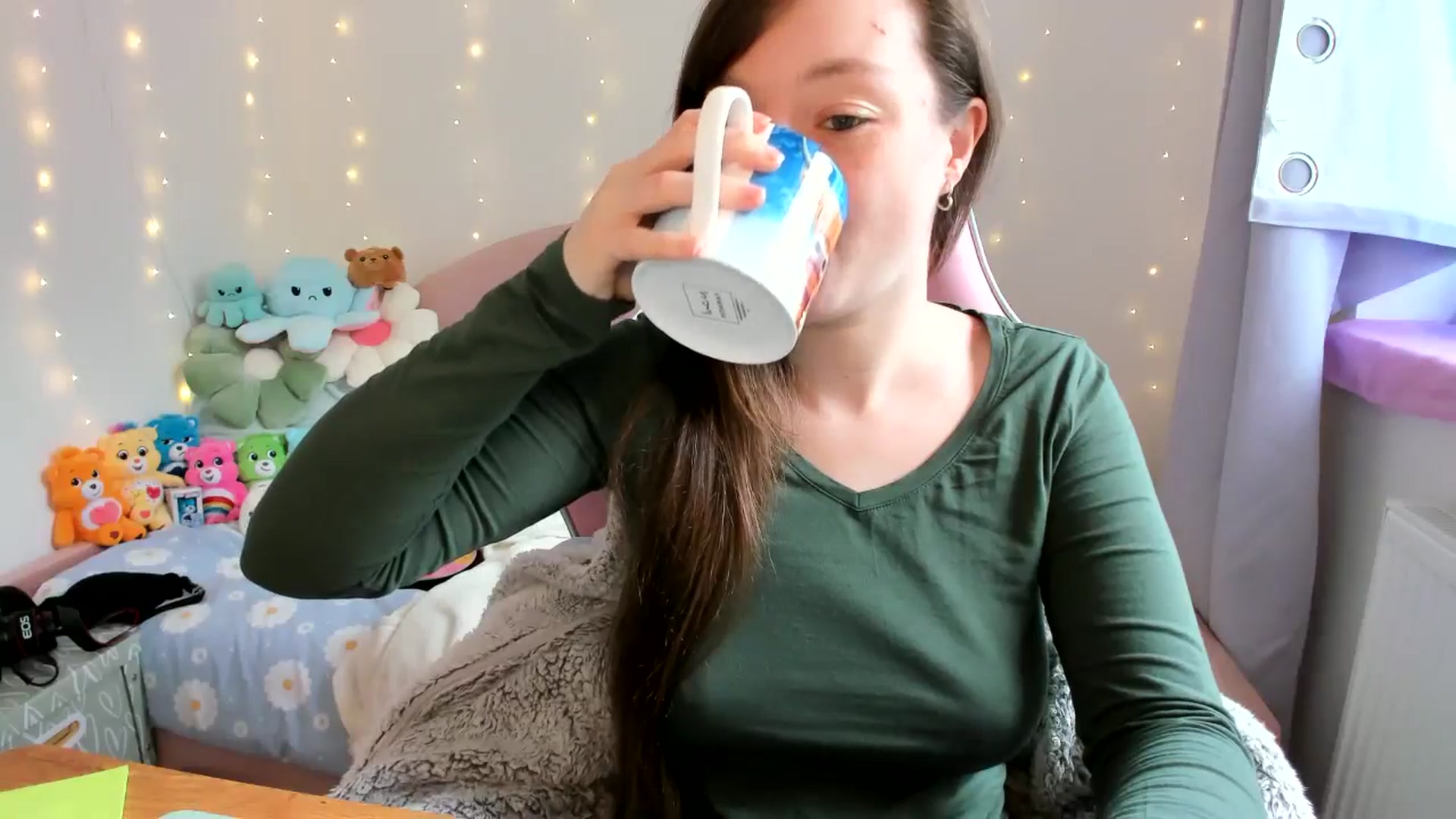 Gallery image thumbnail from JessieBear_'s myfreecams stream on, 10/24/2024, 15:55 image 3 of 20