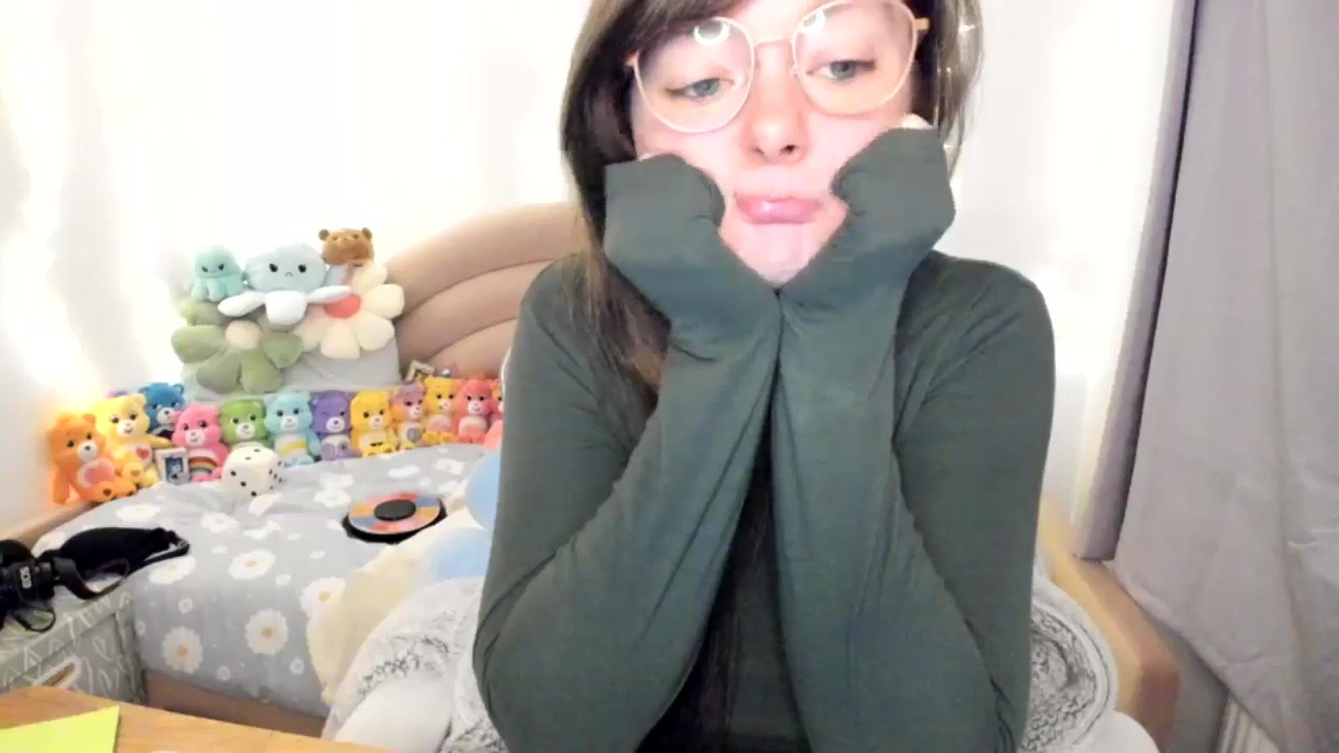 Gallery image thumbnail from JessieBear_'s myfreecams stream on, 10/24/2024, 17:18 image 11 of 20