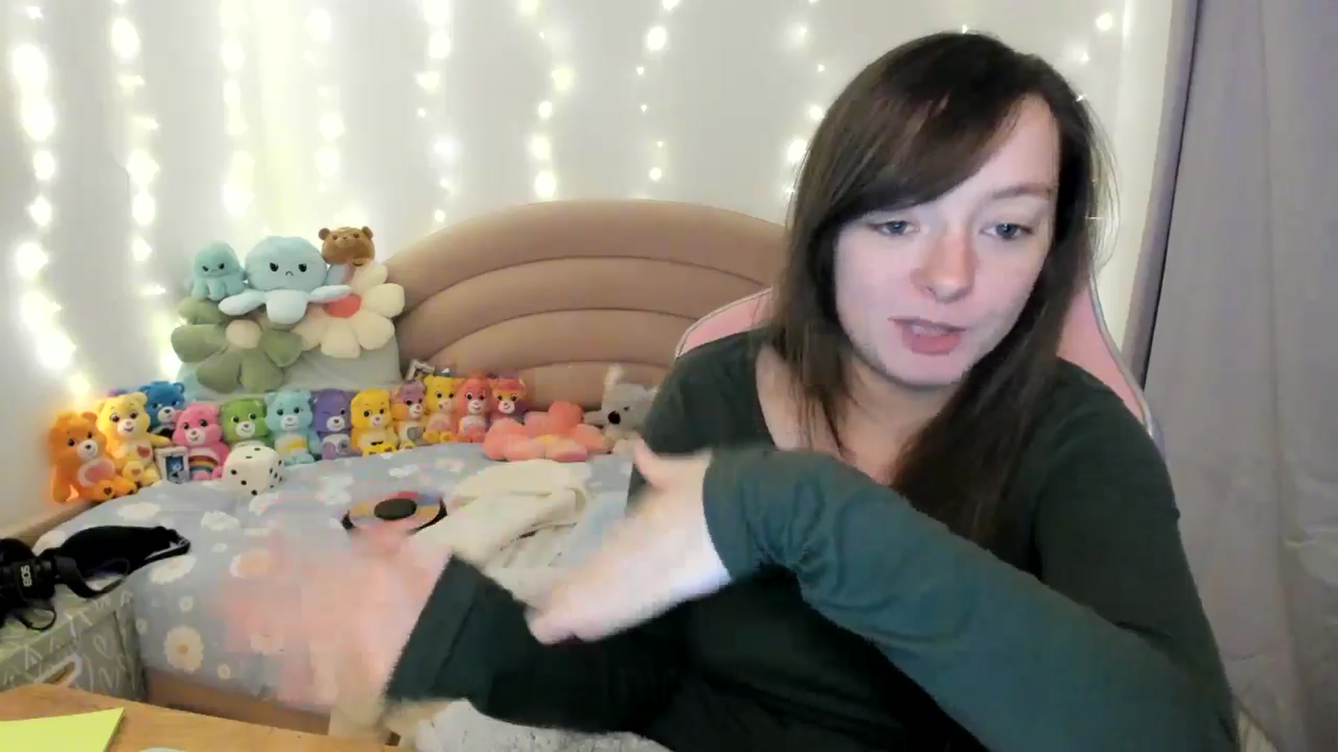 Gallery image thumbnail from JessieBear_'s myfreecams stream on, 10/24/2024, 17:18 image 18 of 20