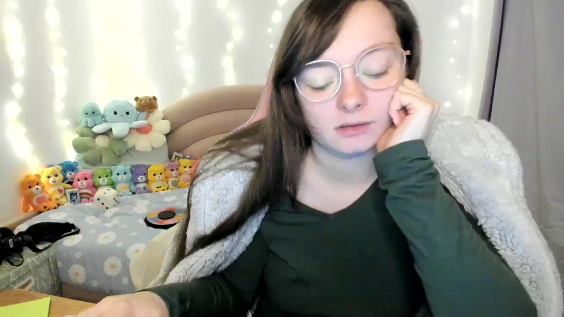 Gallery image thumbnail from JessieBear_'s myfreecams stream on, 10/24/2024, 17:18 image 9 of 20
