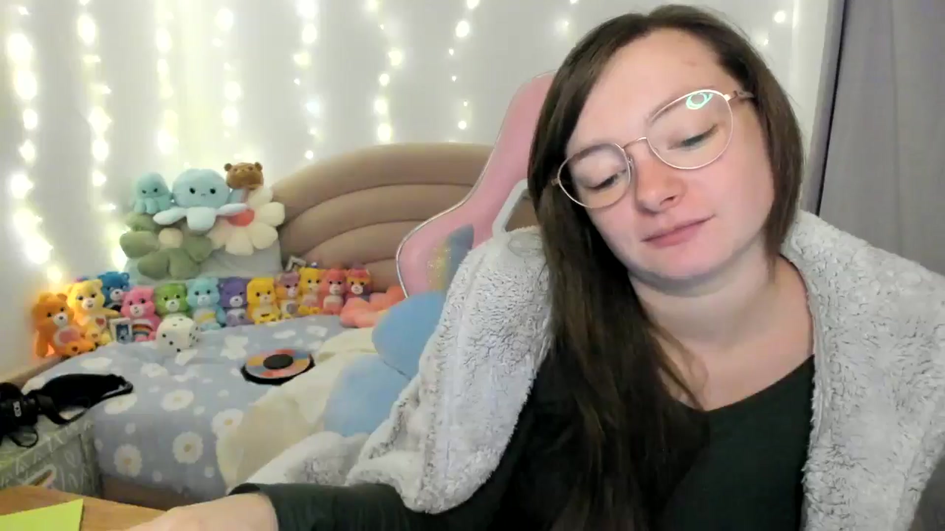 Gallery image thumbnail from JessieBear_'s myfreecams stream on, 10/24/2024, 17:18 image 13 of 20