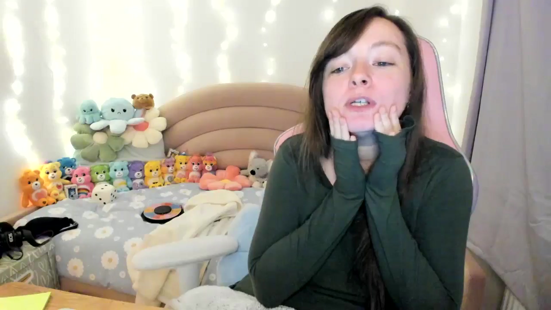 Gallery image thumbnail from JessieBear_'s myfreecams stream on, 10/24/2024, 17:18 image 17 of 20