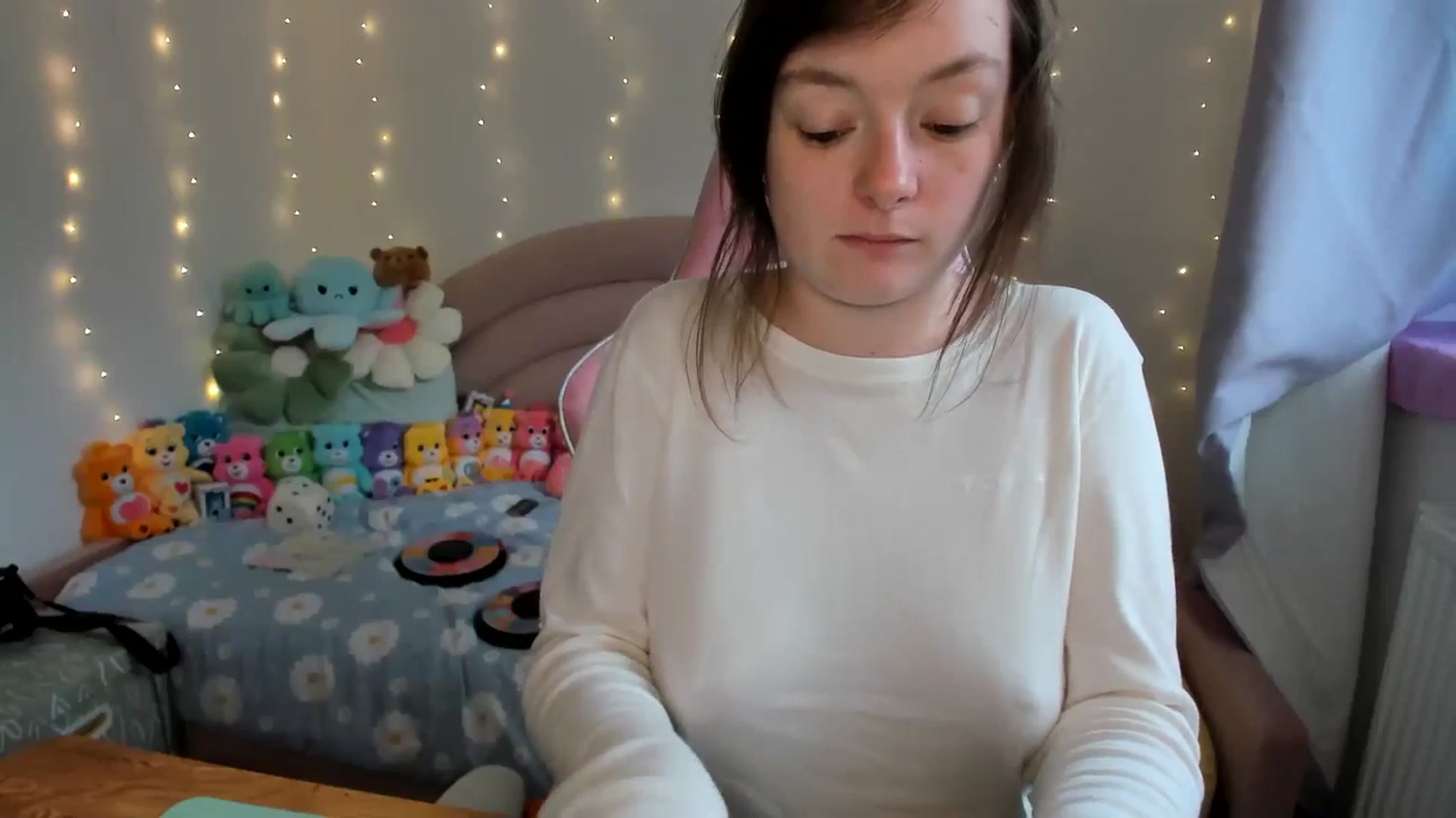 Gallery image thumbnail from JessieBear_'s myfreecams stream on, 10/28/2024, 16:10 image 3 of 20