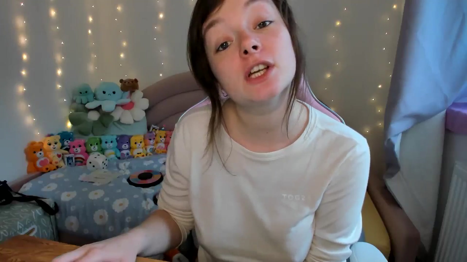 Gallery image thumbnail from JessieBear_'s myfreecams stream on, 10/28/2024, 16:10 image 17 of 20
