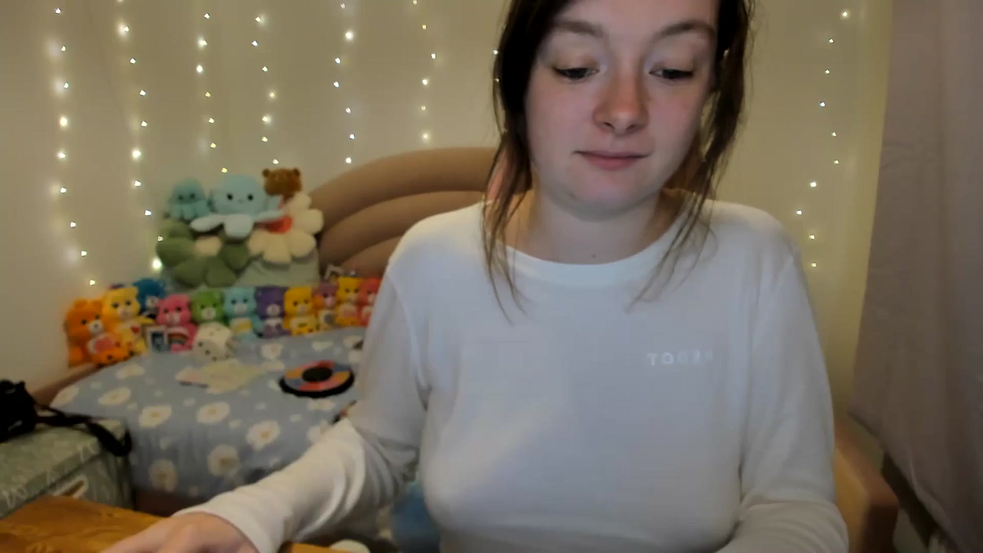 Gallery image thumbnail from JessieBear_'s myfreecams stream on, 10/28/2024, 16:41 image 11 of 20