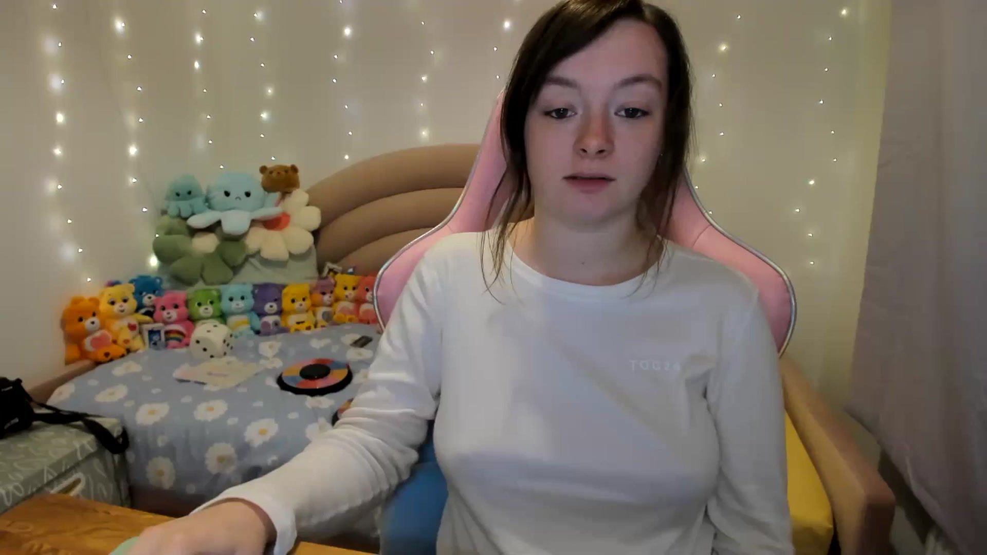 Gallery image thumbnail from JessieBear_'s myfreecams stream on, 10/28/2024, 16:41 image 12 of 20