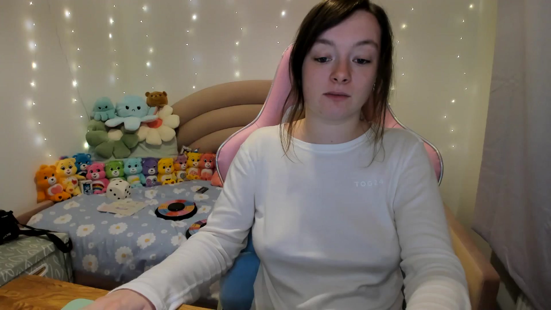 Gallery image thumbnail from JessieBear_'s myfreecams stream on, 10/28/2024, 16:41 image 16 of 20