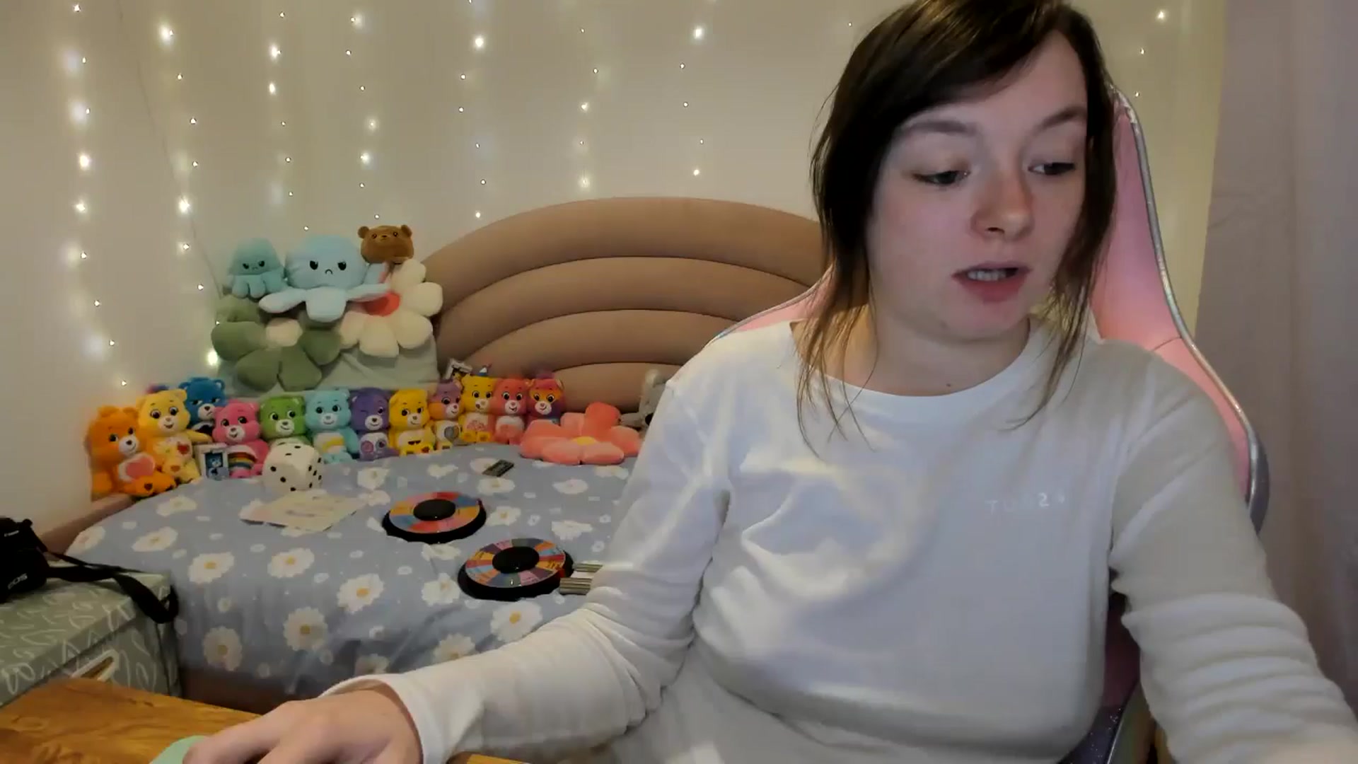 Gallery image thumbnail from JessieBear_'s myfreecams stream on, 10/28/2024, 17:02 image 12 of 20